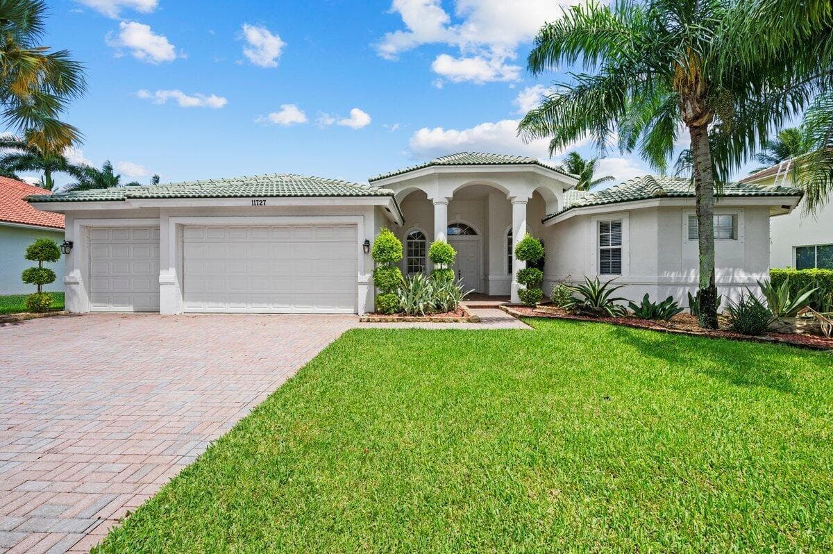 11727 PARADISE COVE Lane
