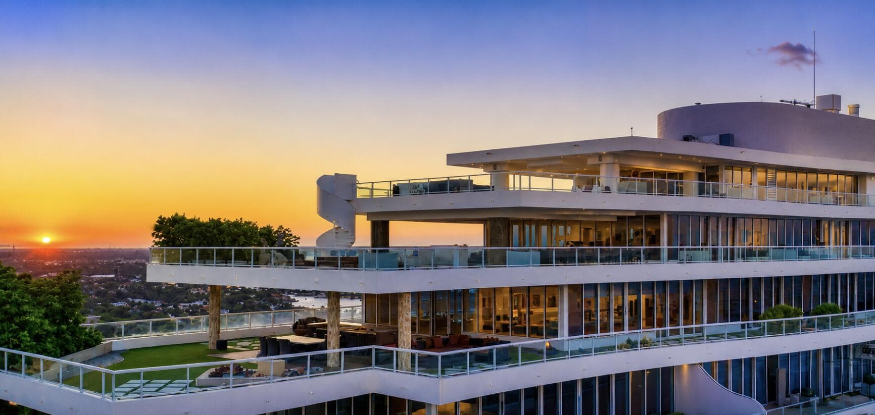 1 N Fort Lauderdale Beach Boulevard #Lp 2302