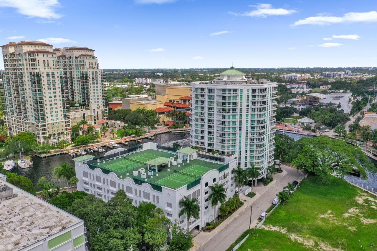 401 SW 4th Avenue #203