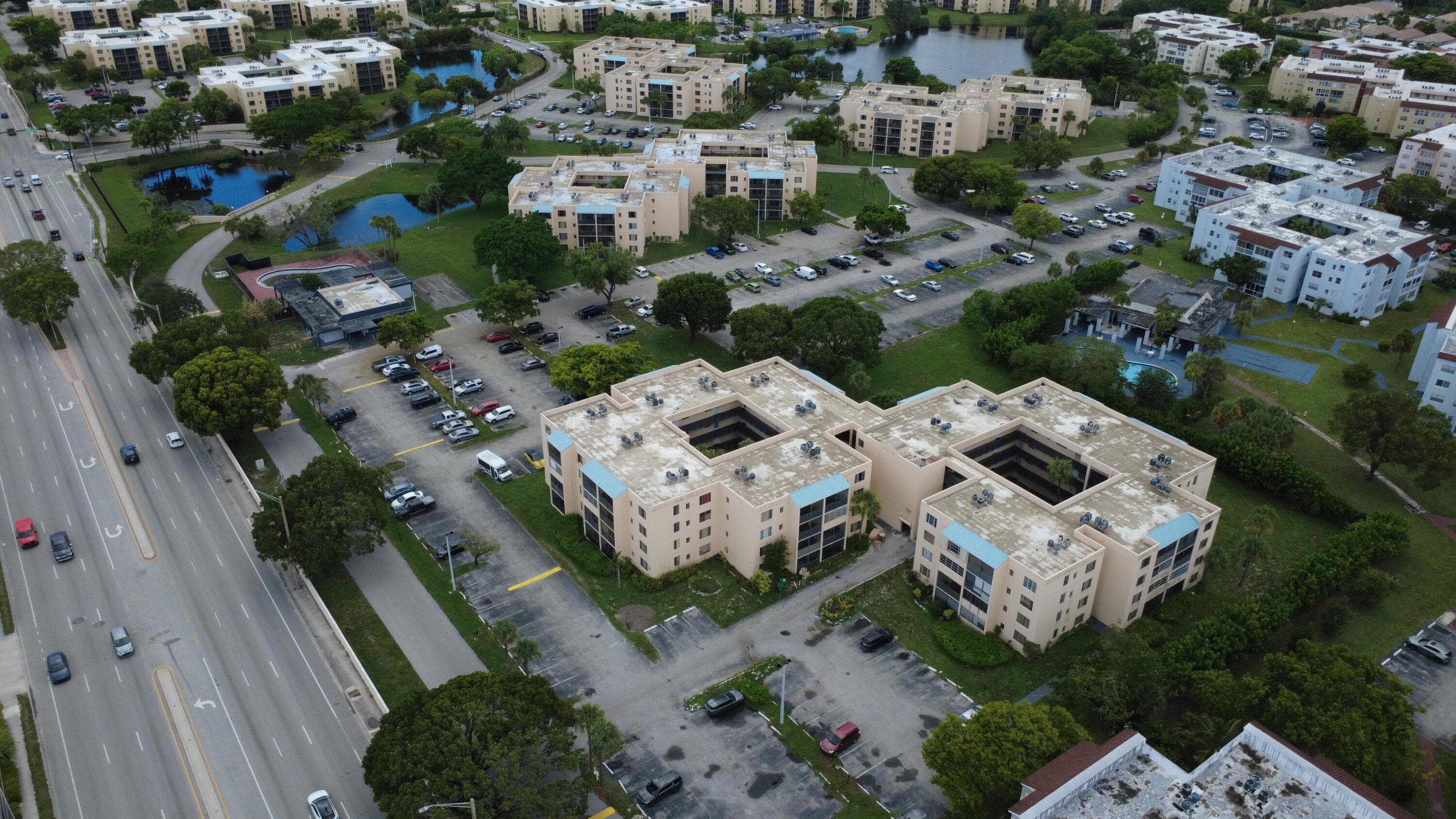 2830 SOMERSET Drive #104N
