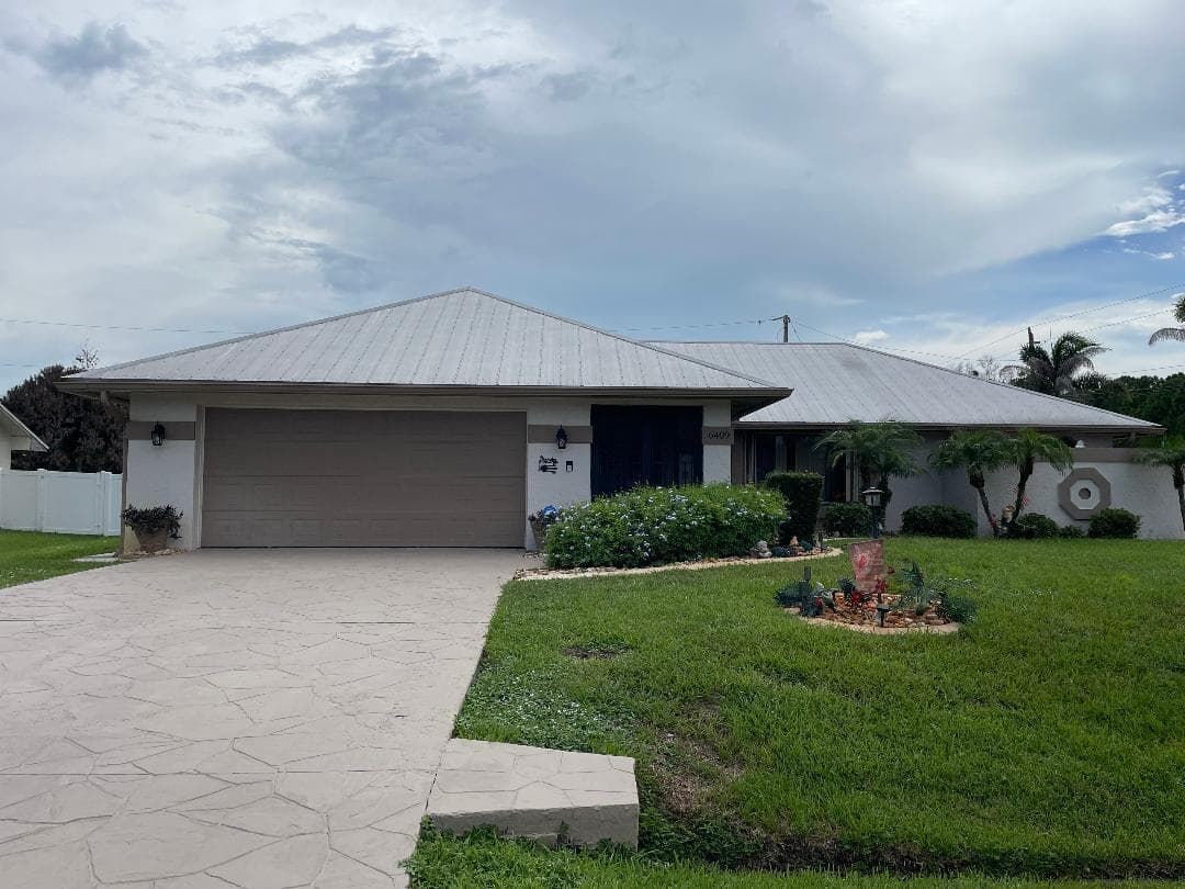 6409 NW FRIENDLY Circle