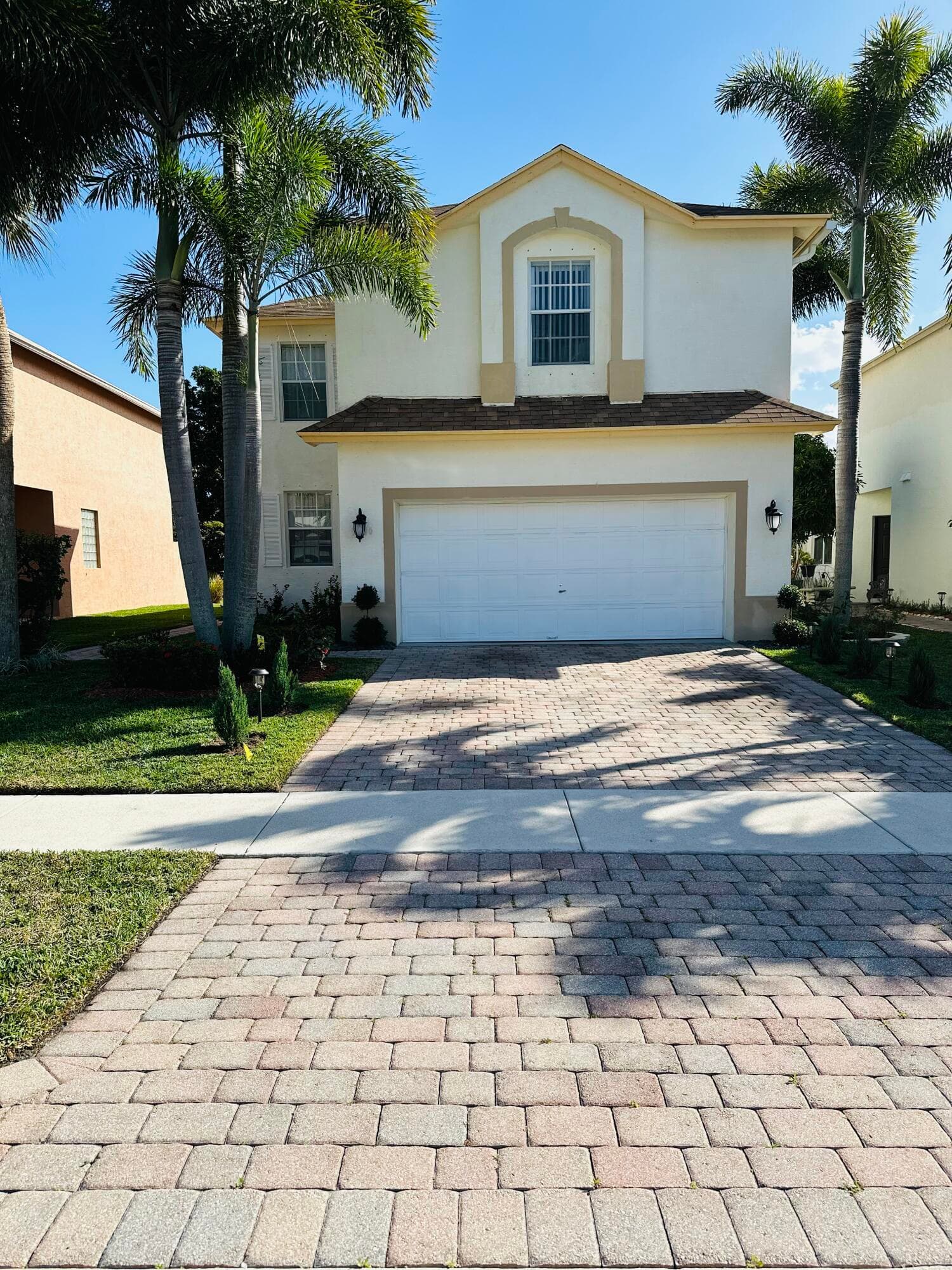 5780 Azalea Circle