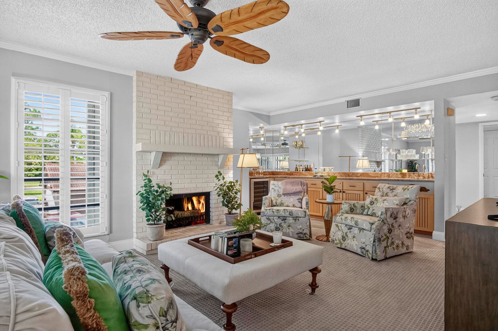 3400 TWIN LAKES Terrace #201