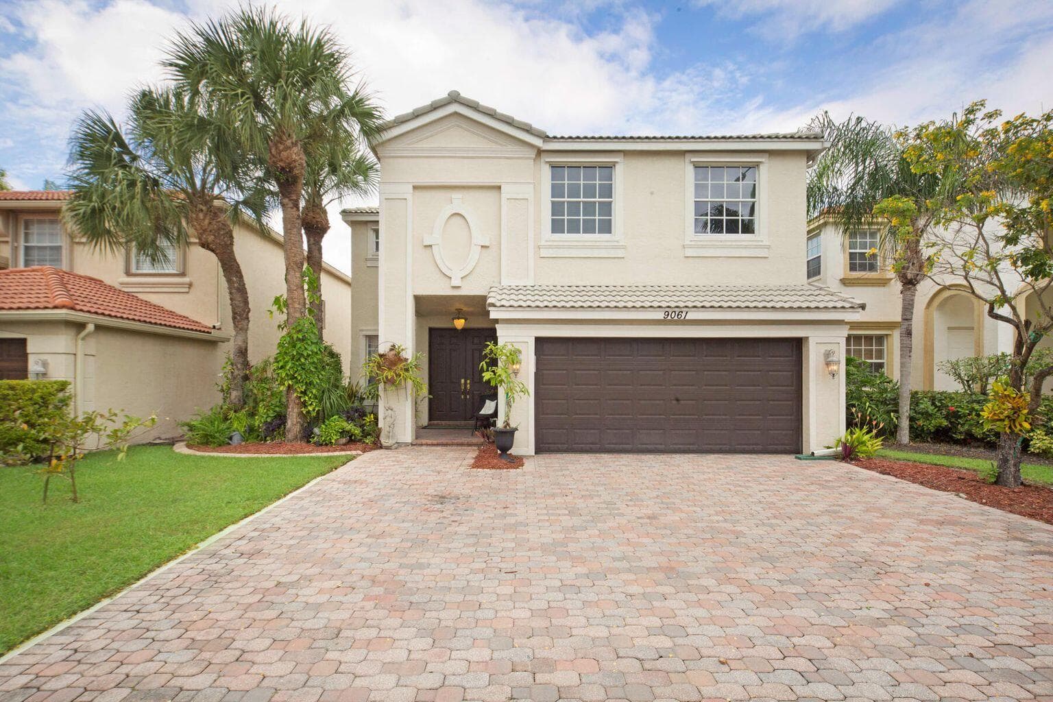9061 DUPONT Place