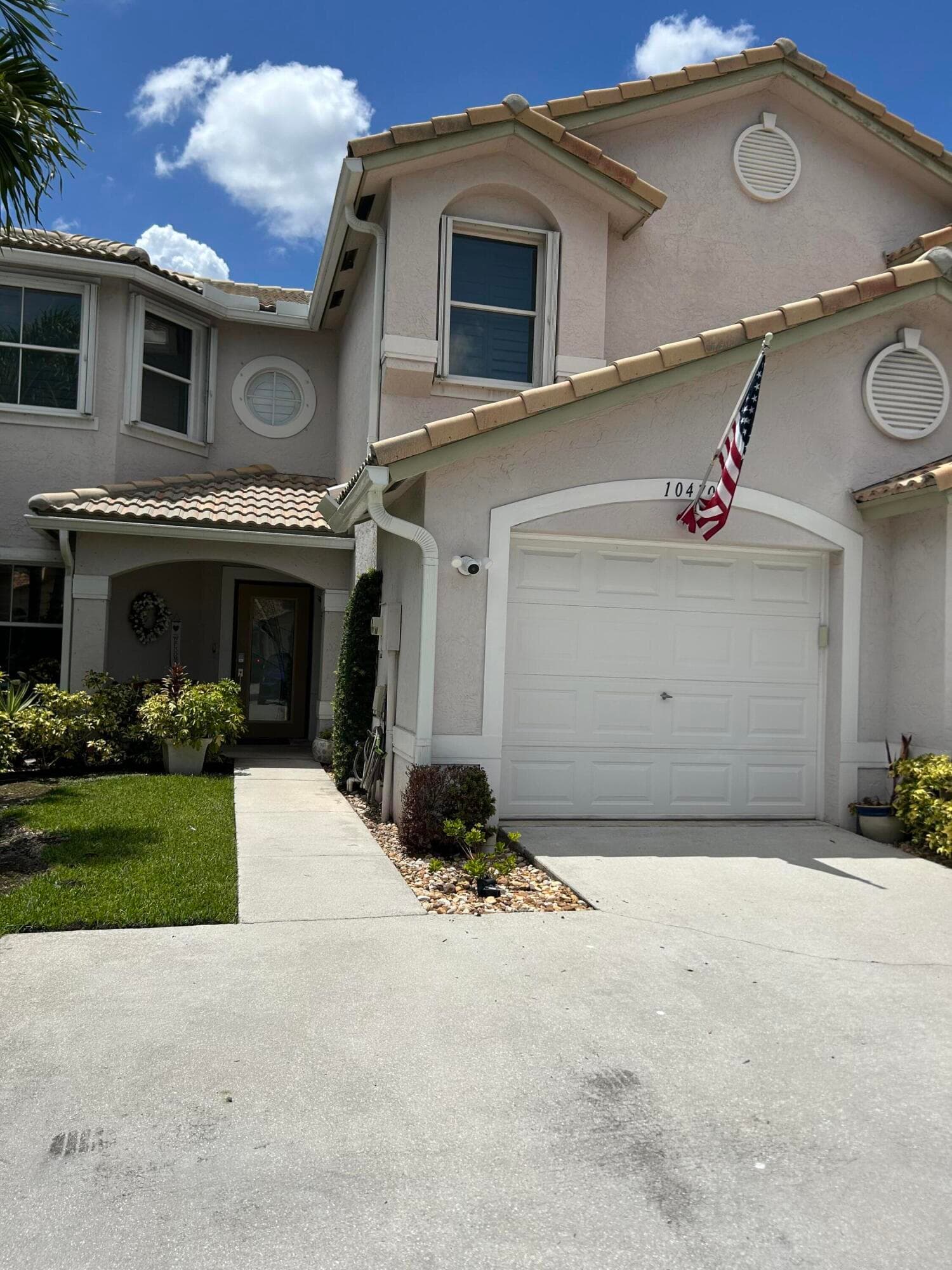 10470 Pelican Drive