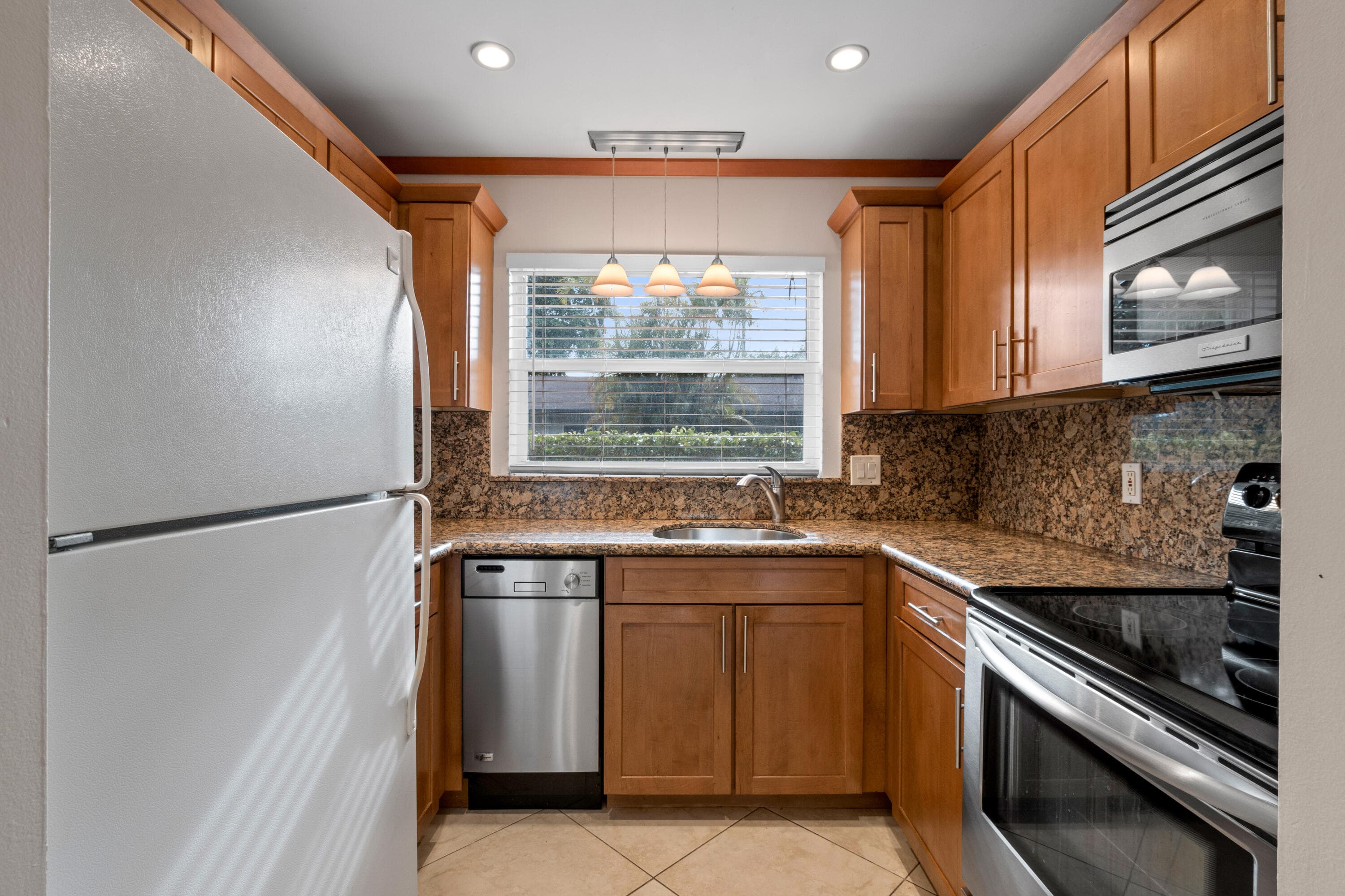 1106 NE 16th Court #2