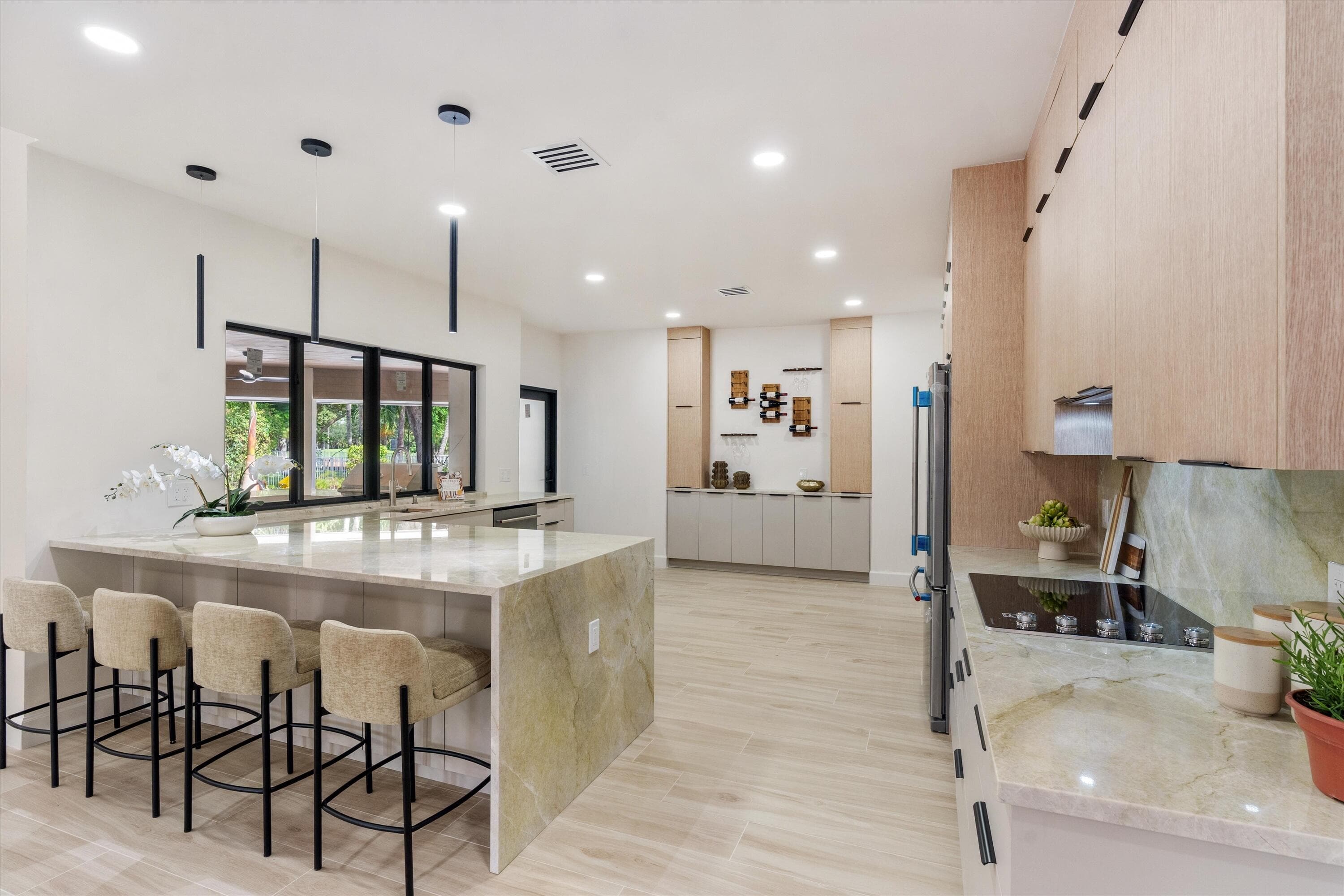 460 Glenbrook Drive