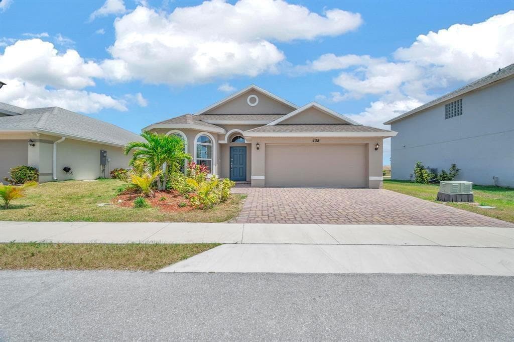 408 SEAFOAM Circle