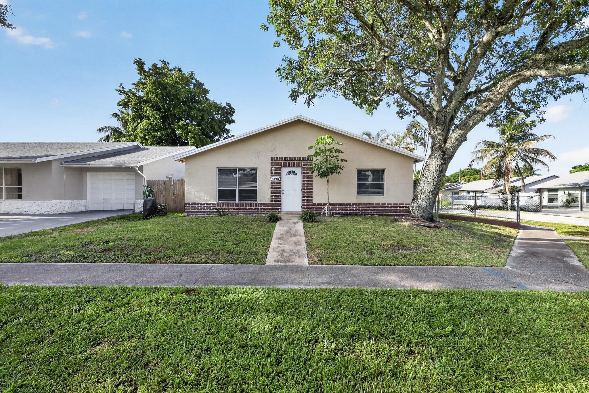 6198 ARCADE Court