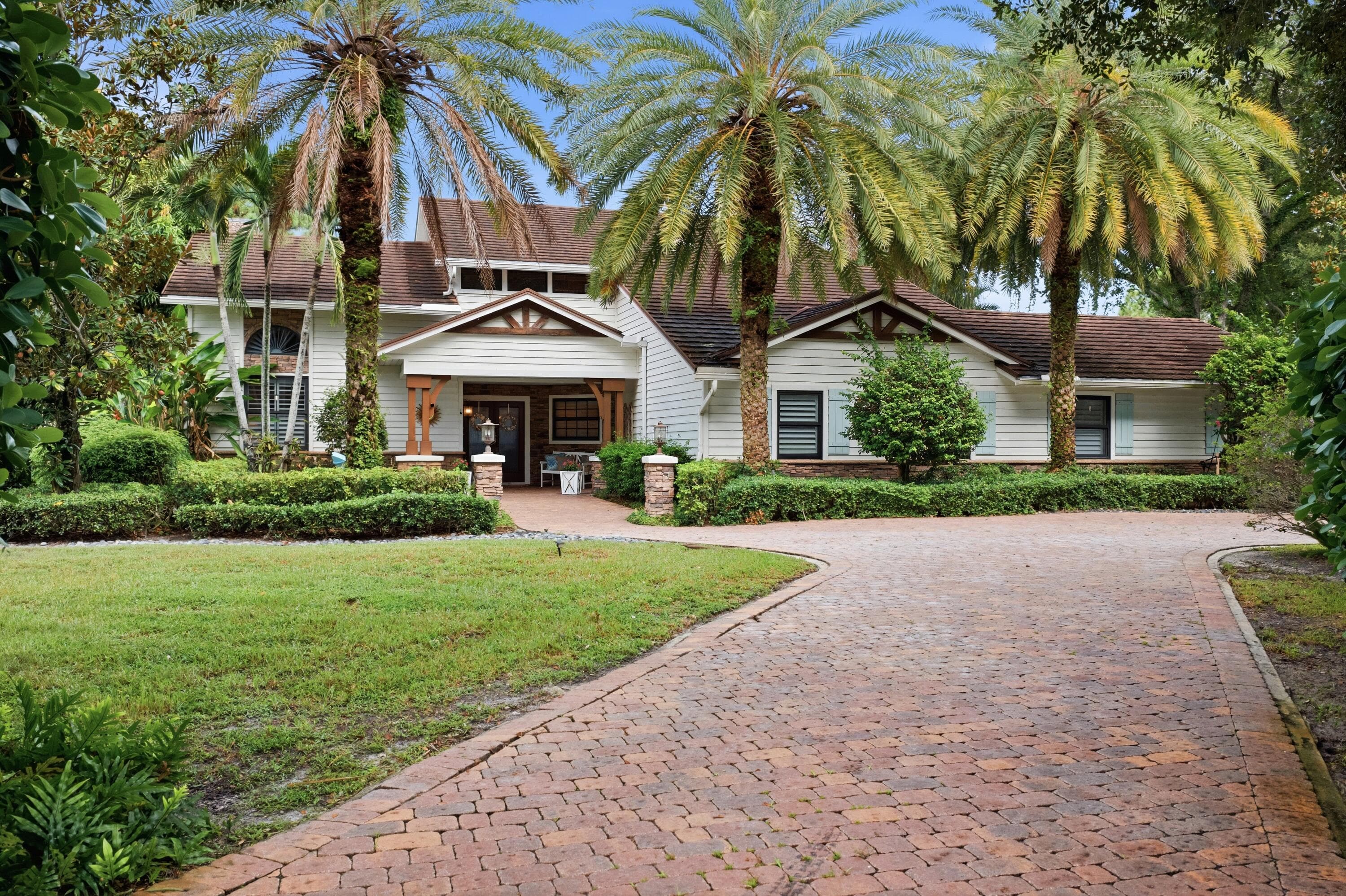 19567 TRAILS END Terrace