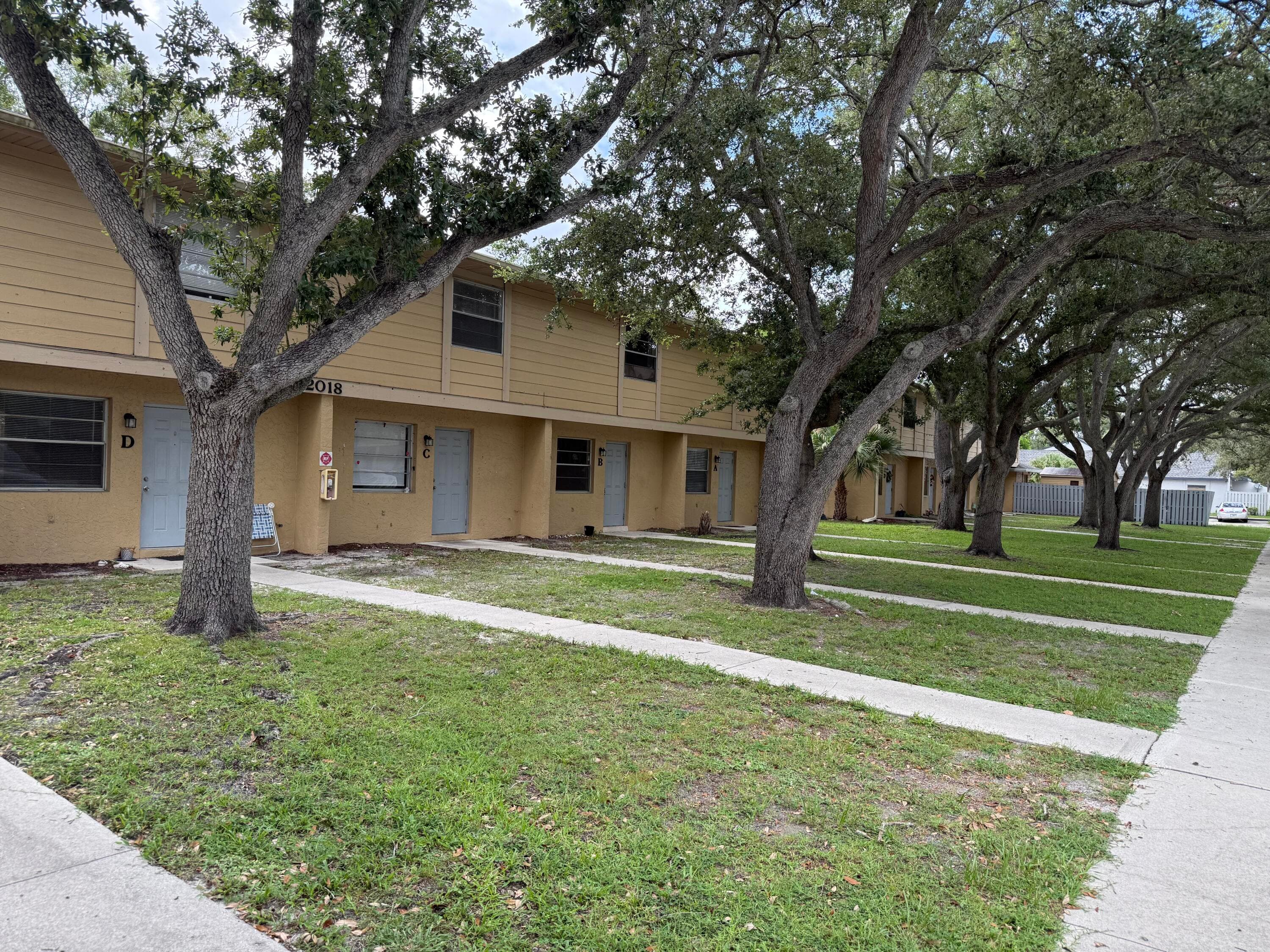 2018 S 10TH Street