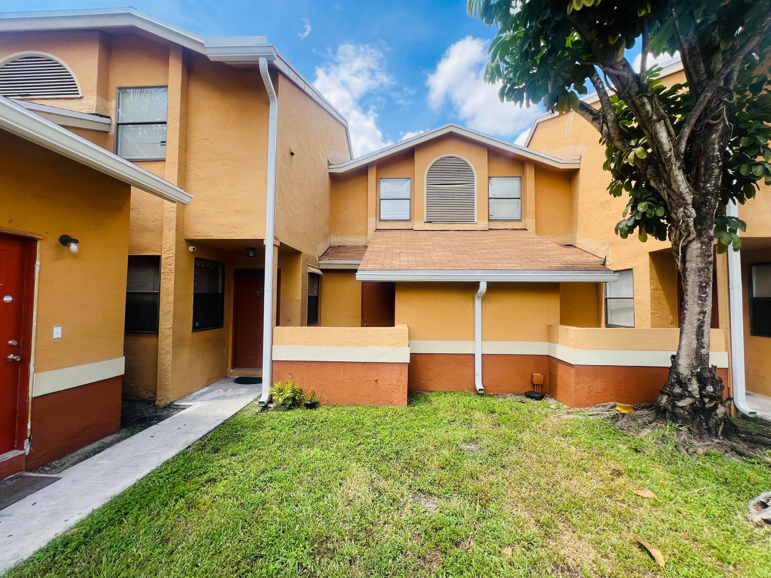 2491 NW 56TH Avenue #3-17