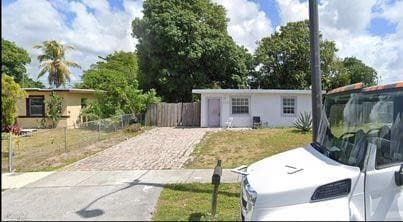 2449 NW 7TH Street