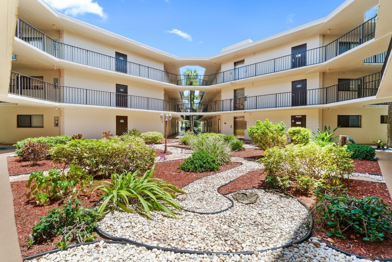 5100 Las Verdes Circle #316