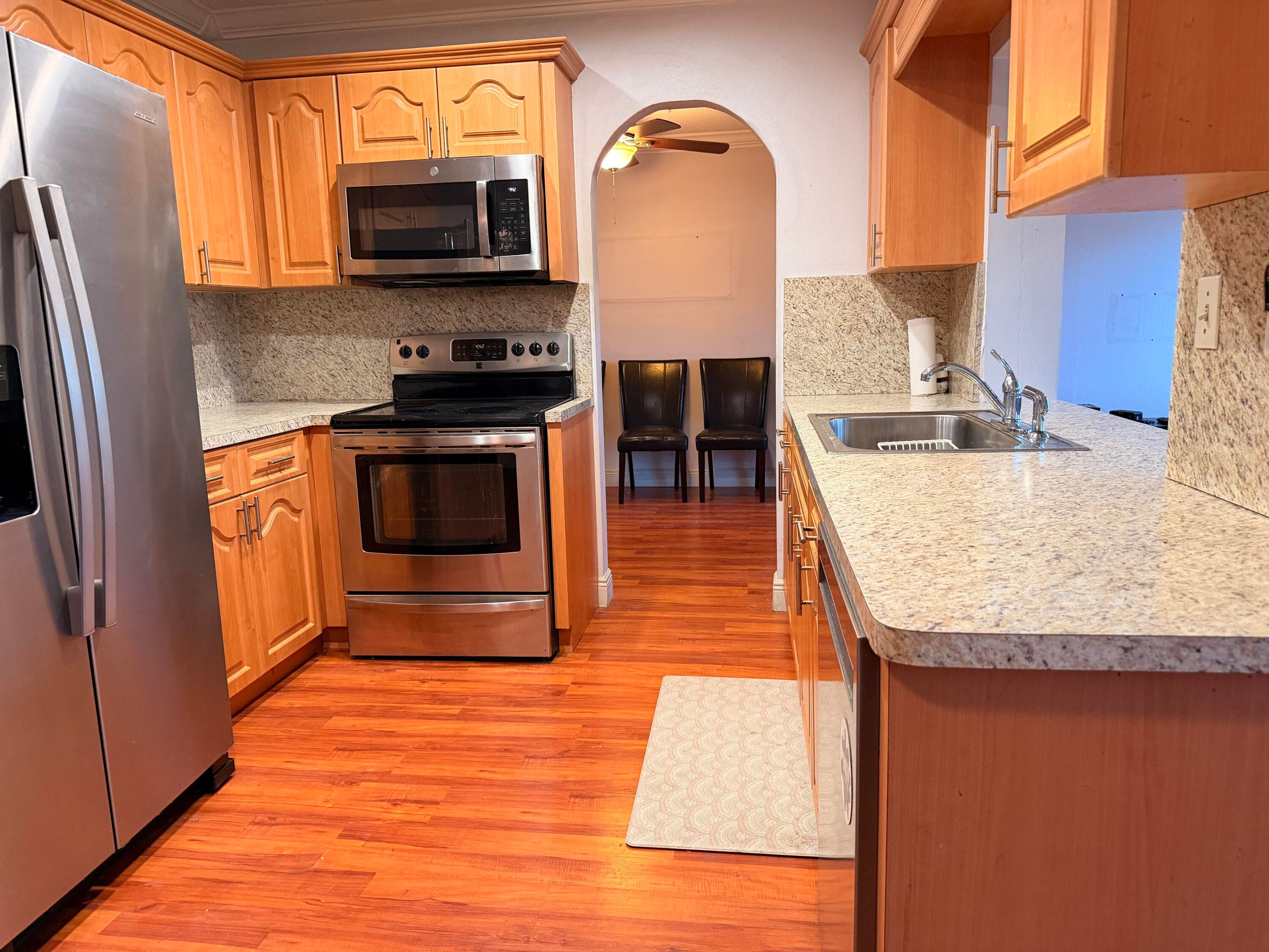 5806 NW 86TH Terrace