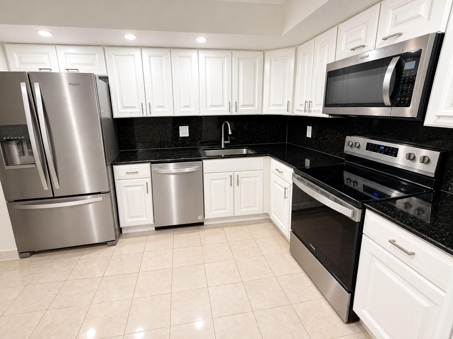 907 Cypress Terrace #201