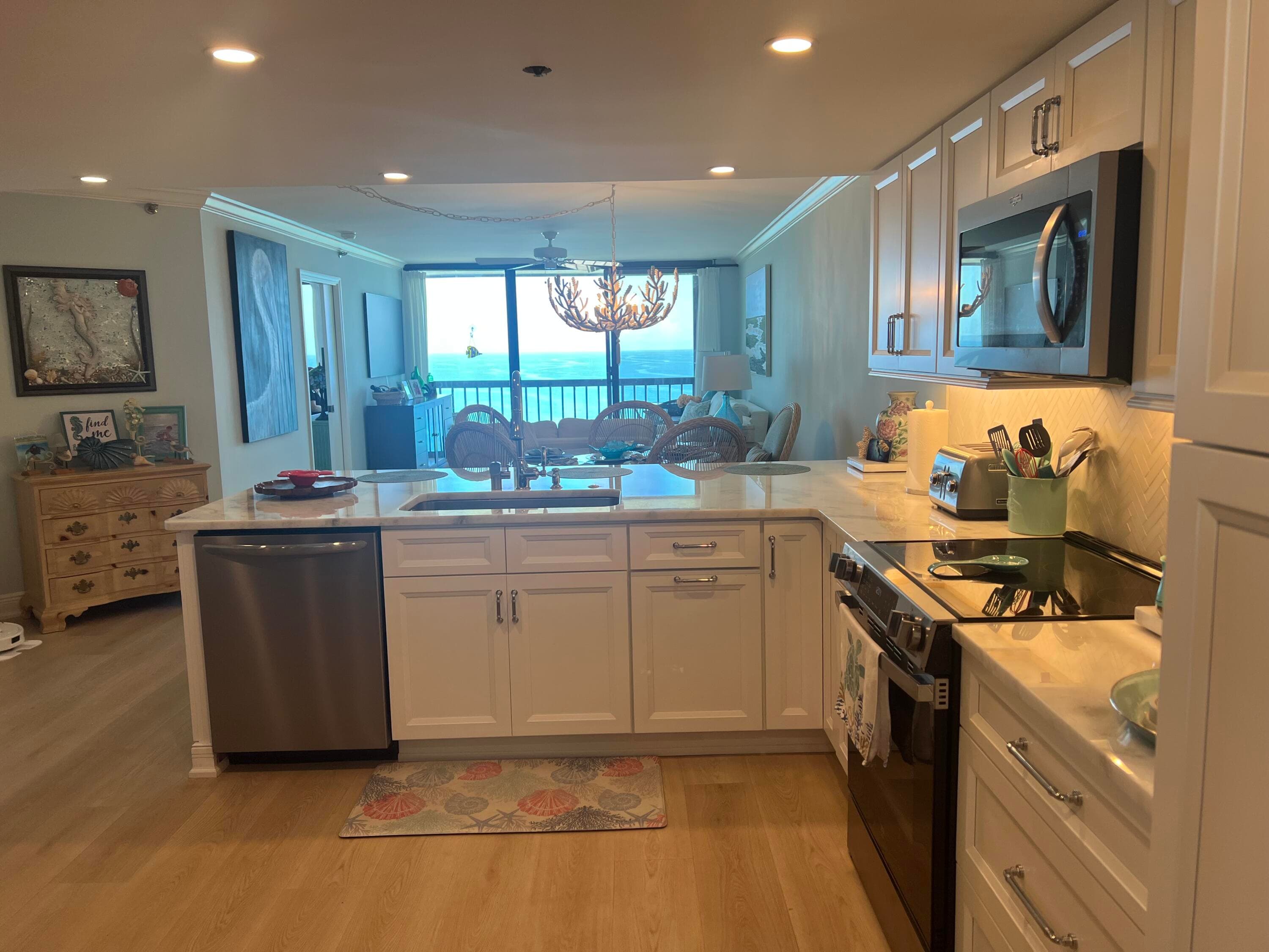 8880 S OCEAN Drive S #1302