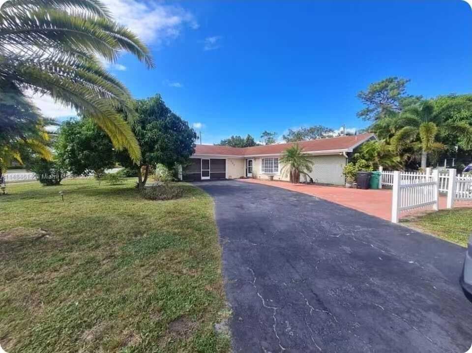 122 Riomar Drive