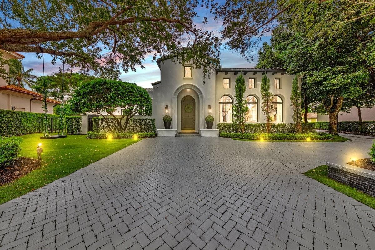 550 CARROTWOOD Terrace