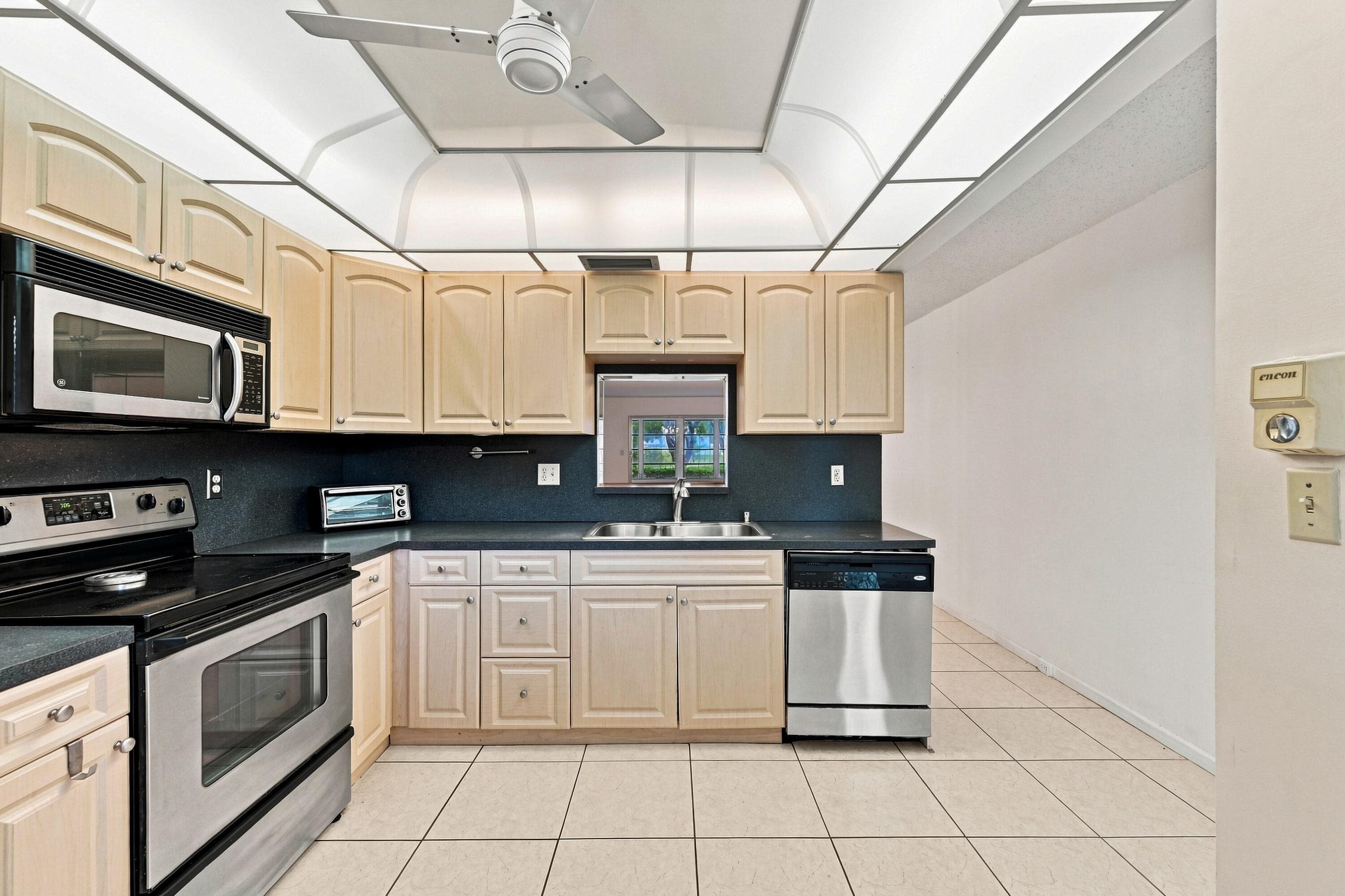 2101 LUCAYA Bend #C1