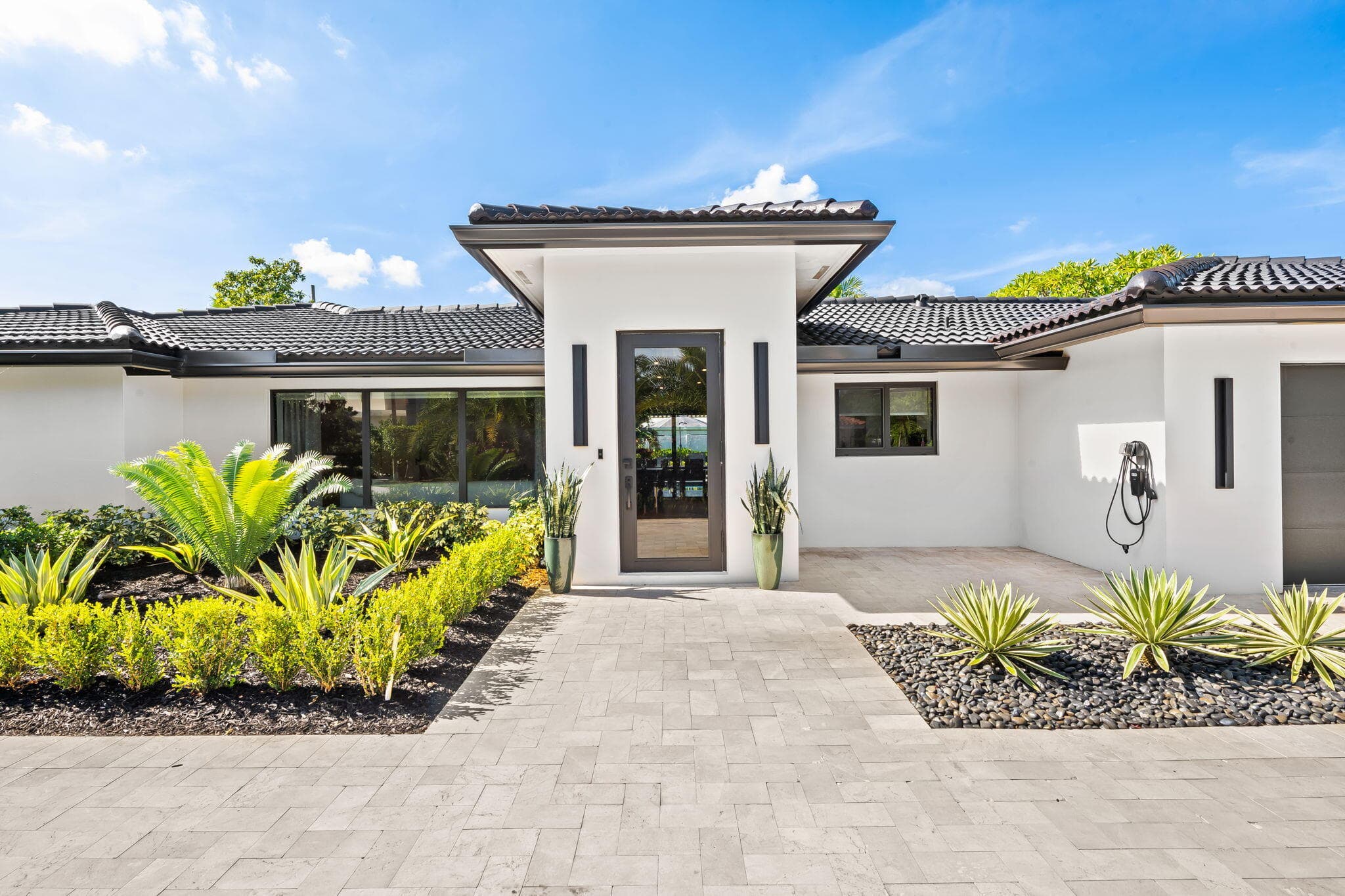 2648 NE 34TH Street