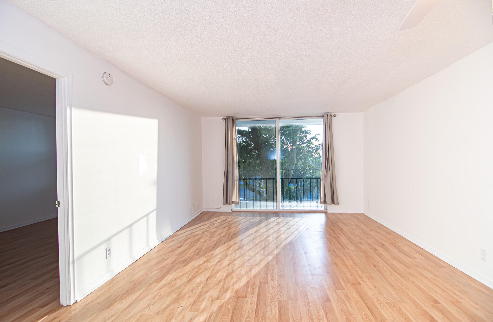 1800 N Andrews Avenue #3i