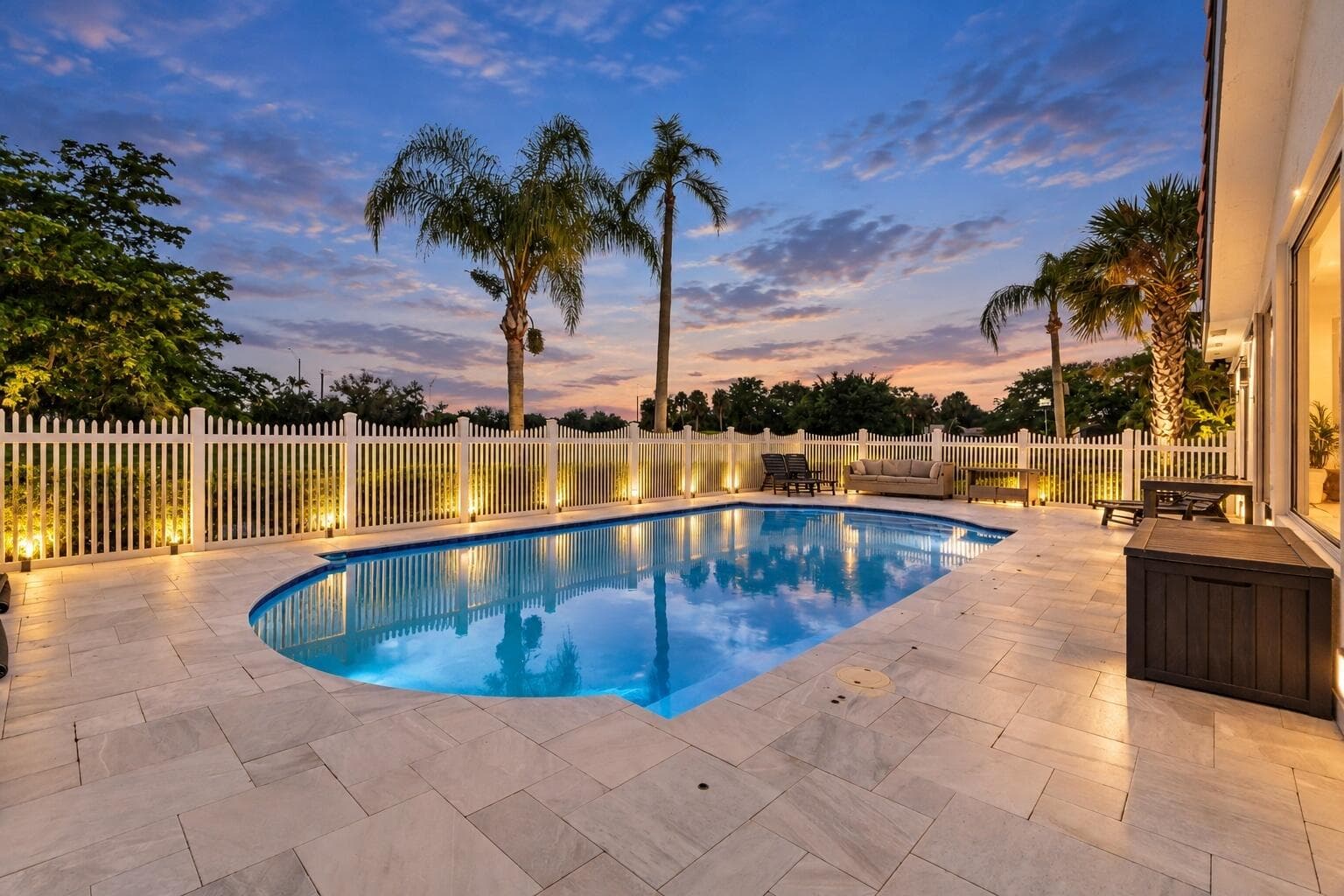 10131 Camelback Lane
