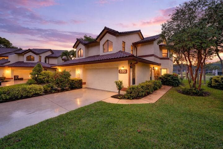 5315 10TH FAIRWAY Drive #2
