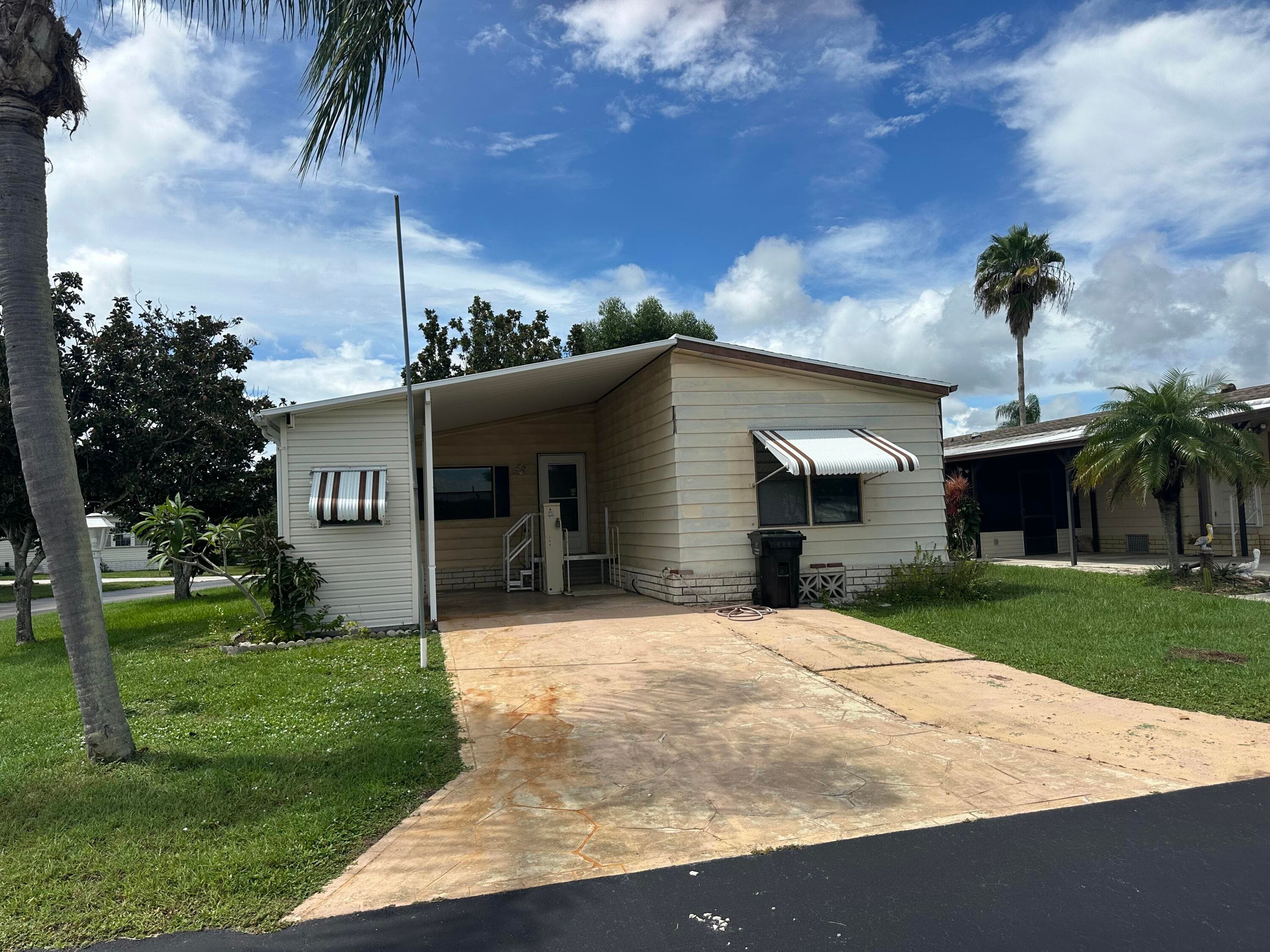 5591 HEMINGWAY Court #E-01