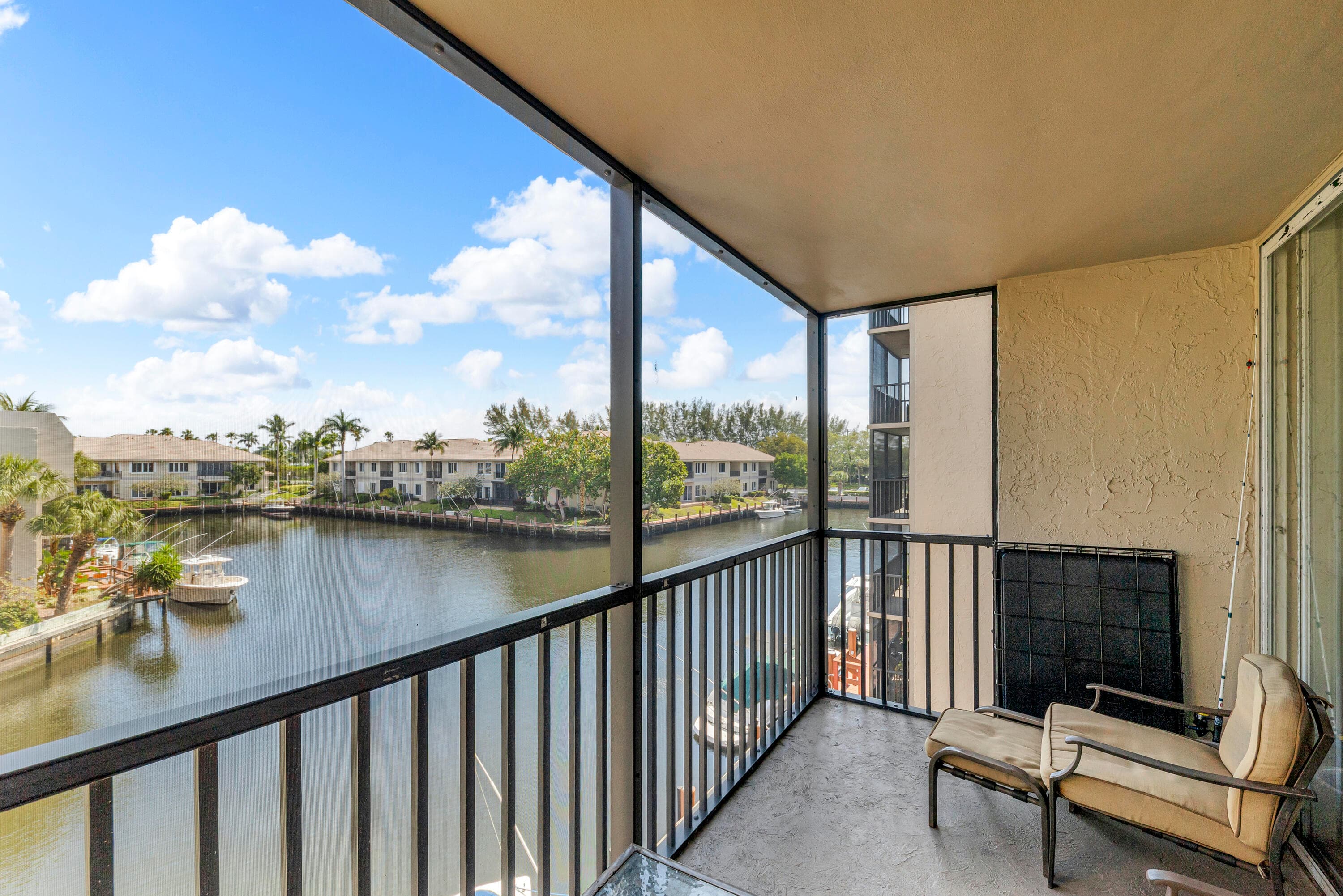 6 ROYAL PALM Way #307