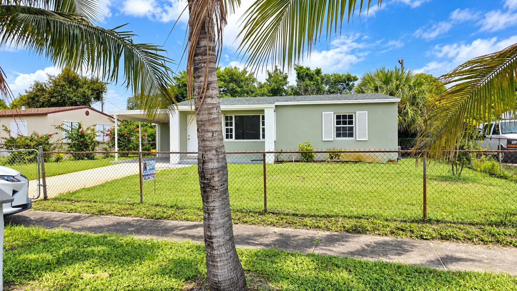 330 W 29TH Street W