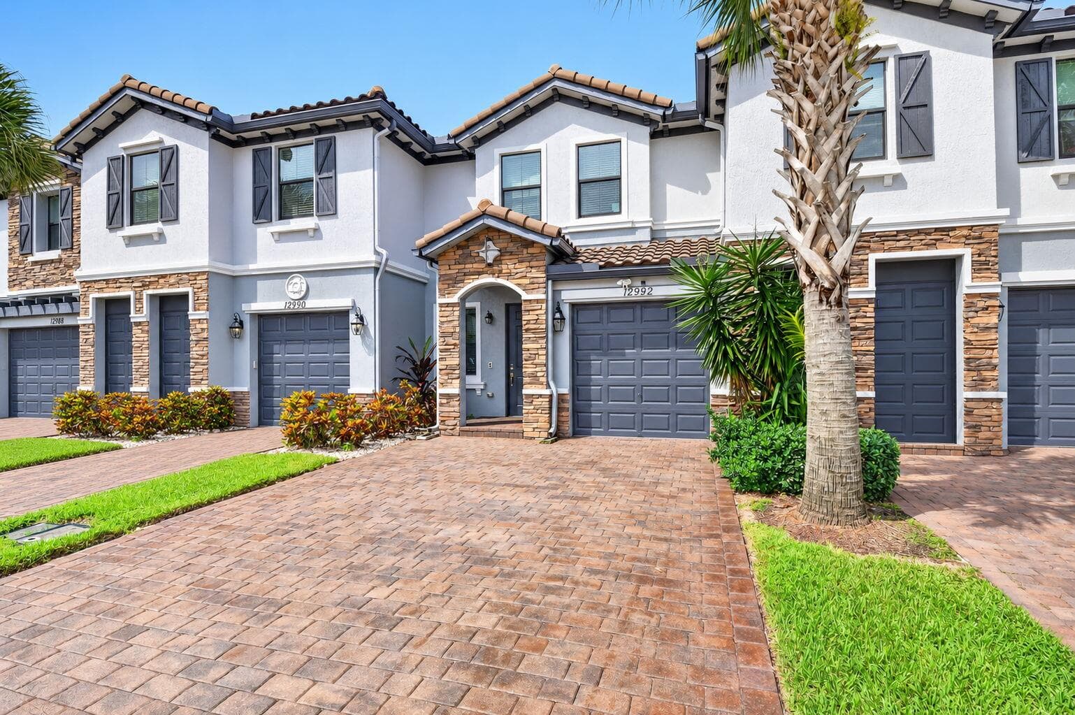 12992 Anthorne Lane