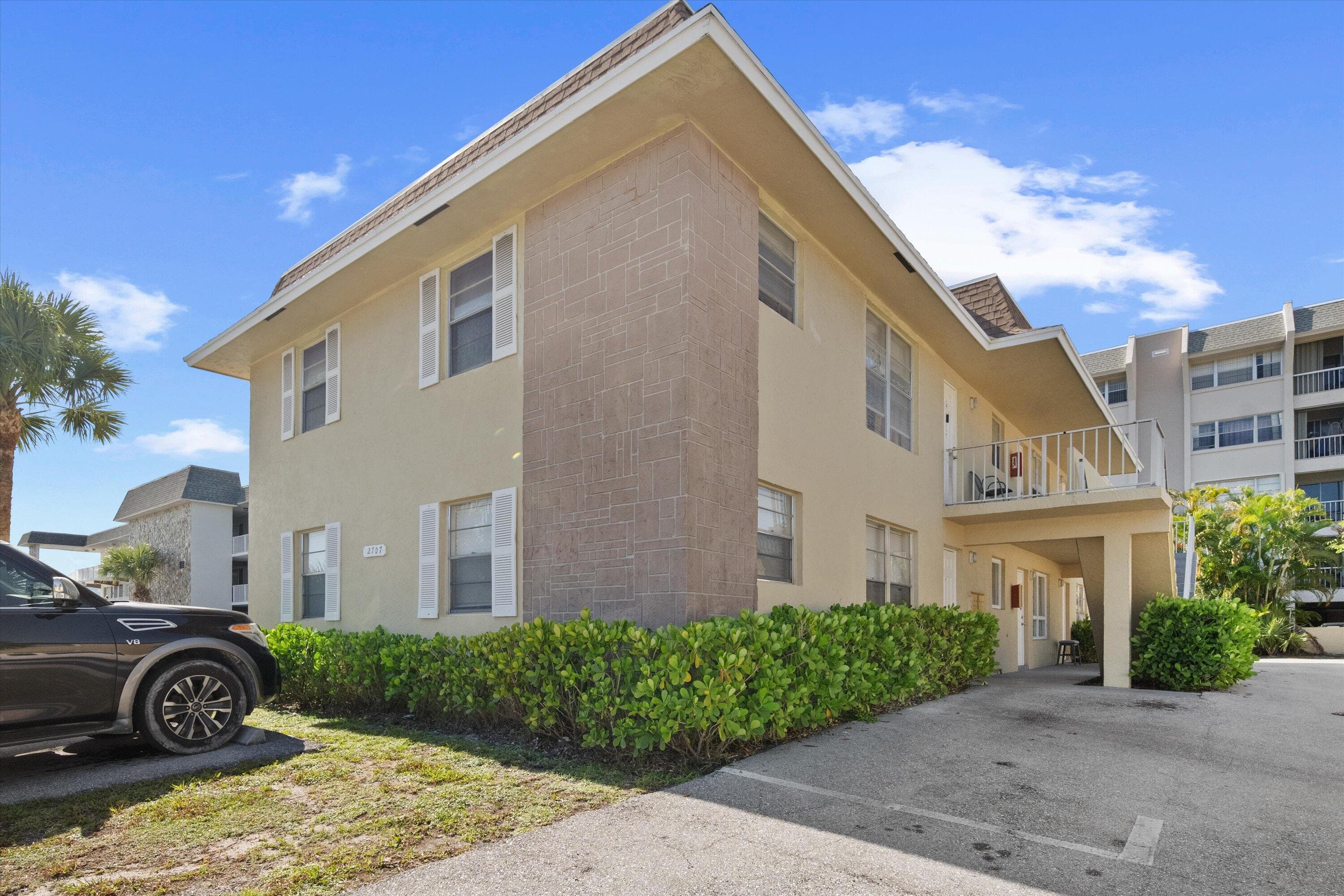 2707 VANDIVER Drive #1