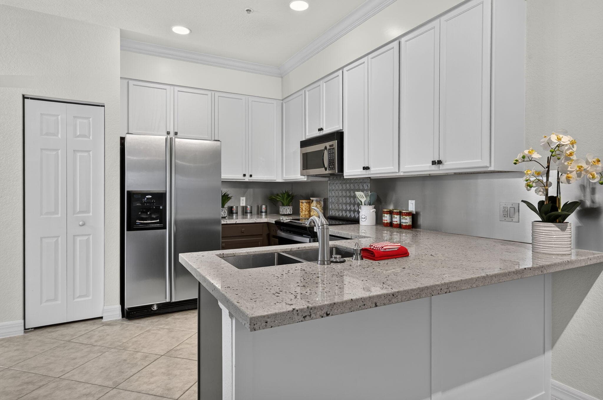 290 NE 5TH Avenue #4