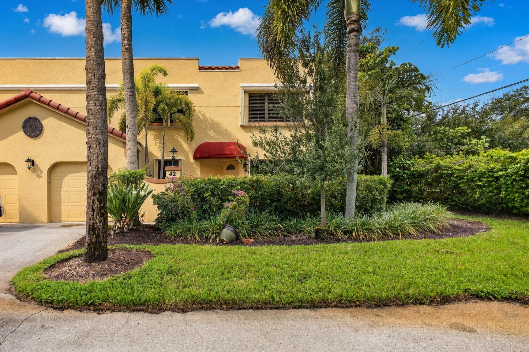 42 Uno Lago Drive