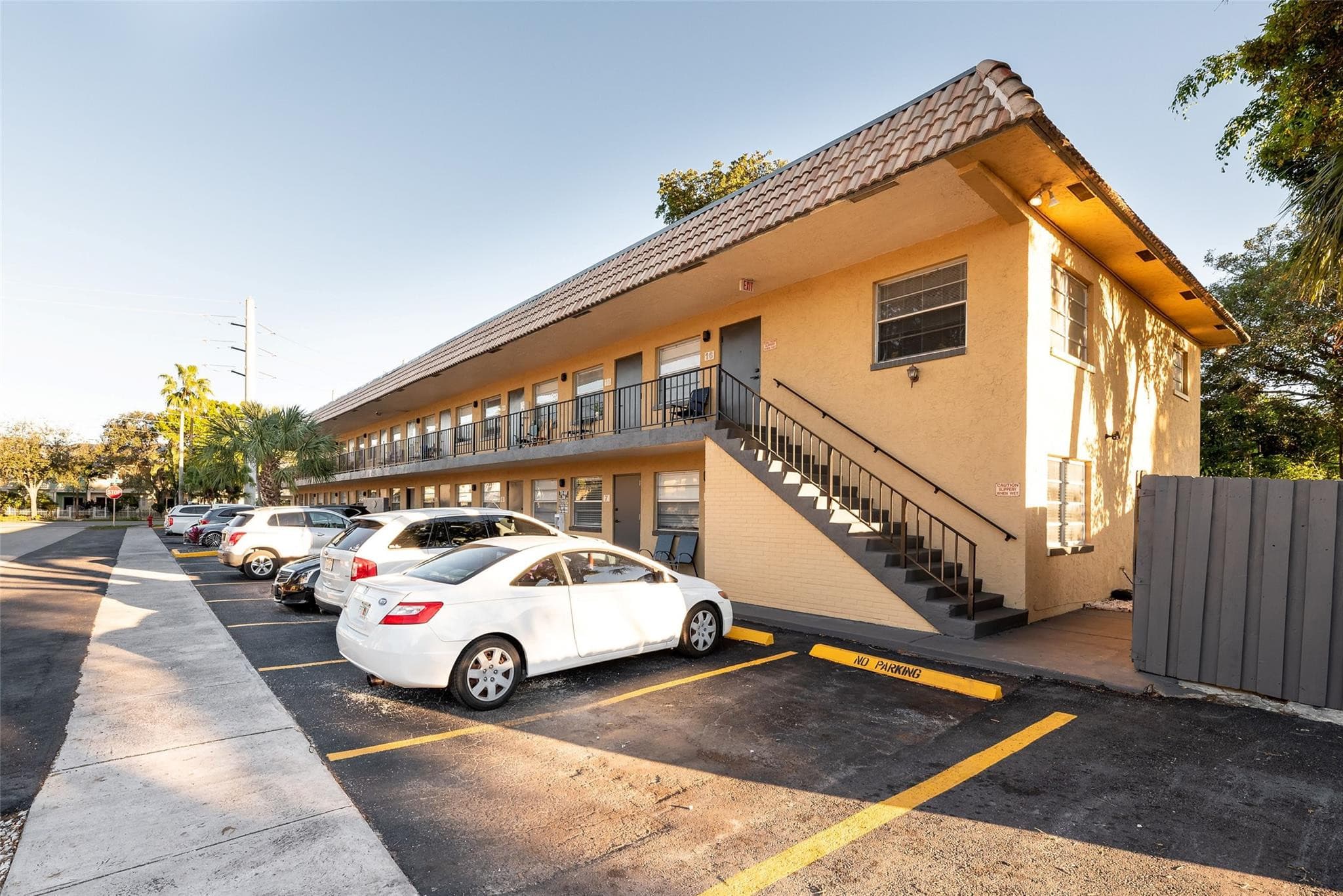 1150 NE 17TH Court #16