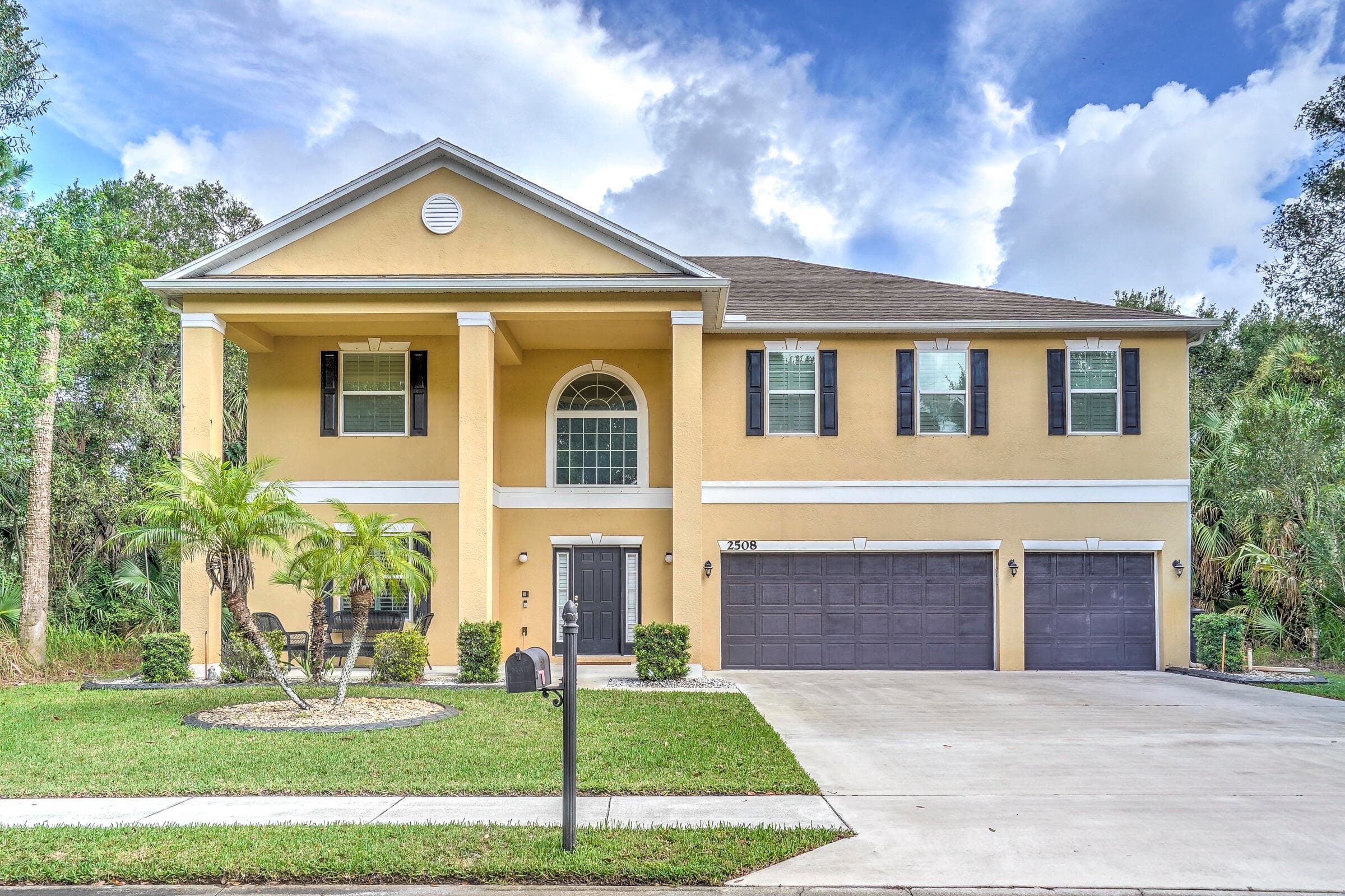 2508 Madewood Drive