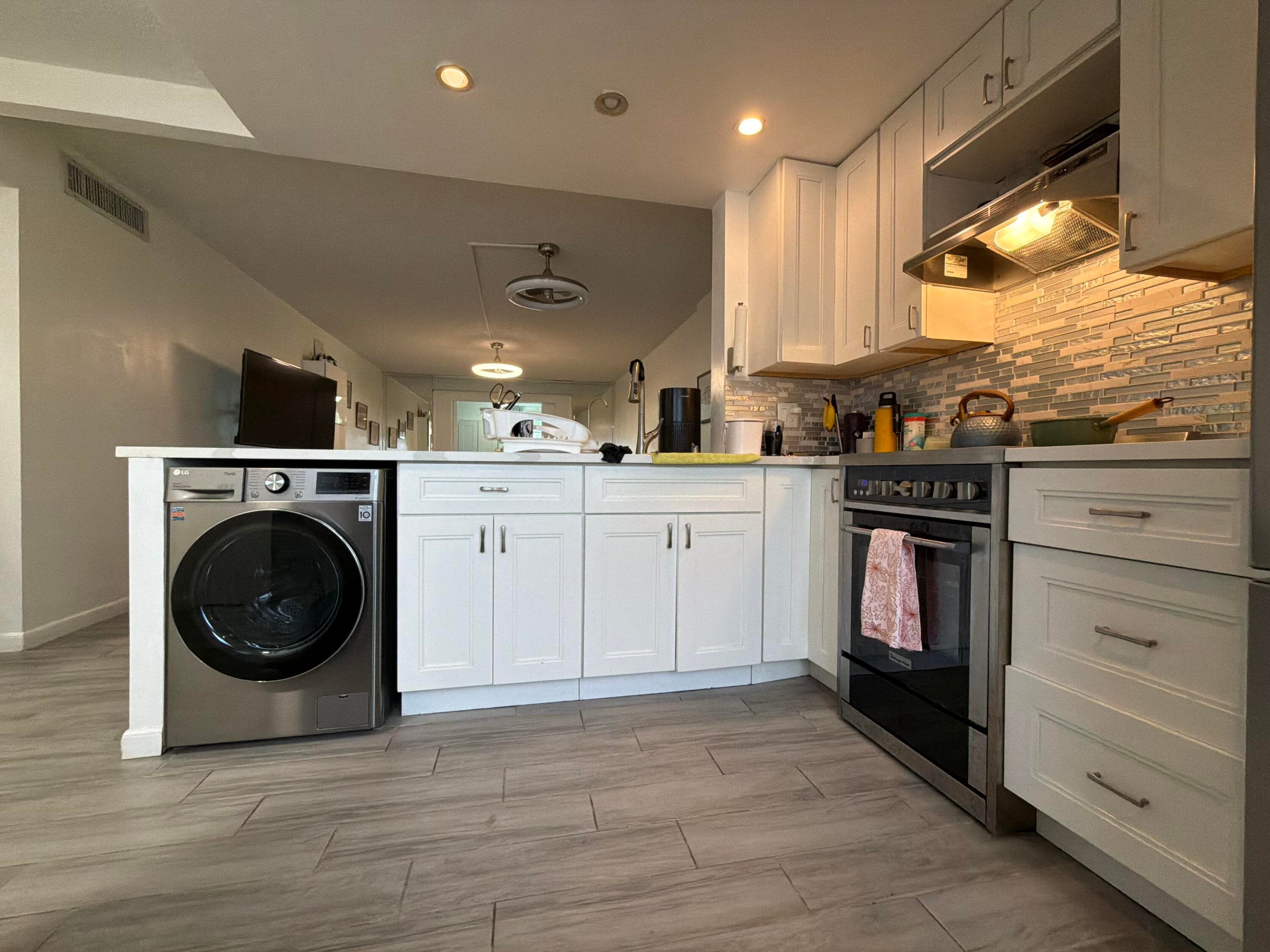 320 NE 12th Avenue #105