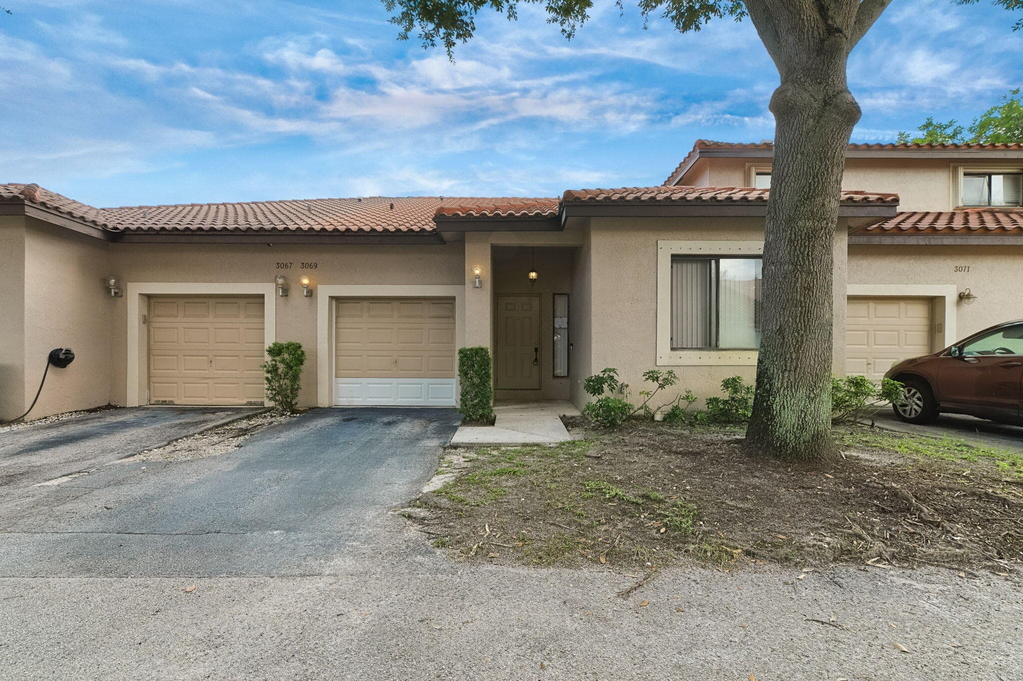 3069 LA MIRAGE Drive