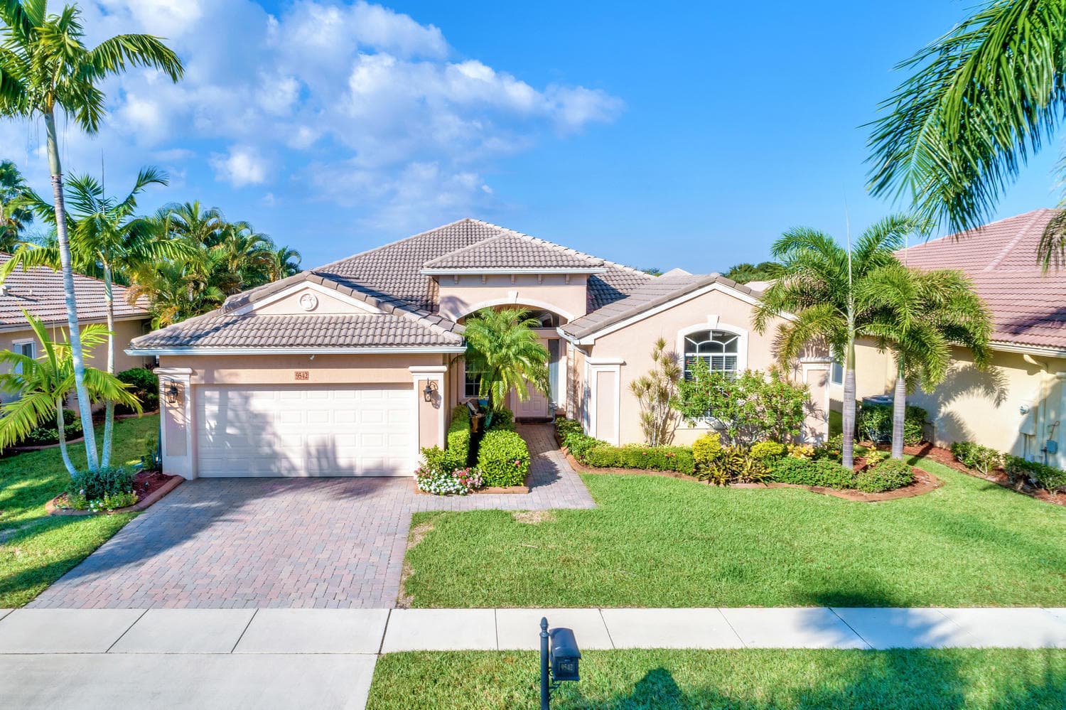 9542 Lantern Bay Circle