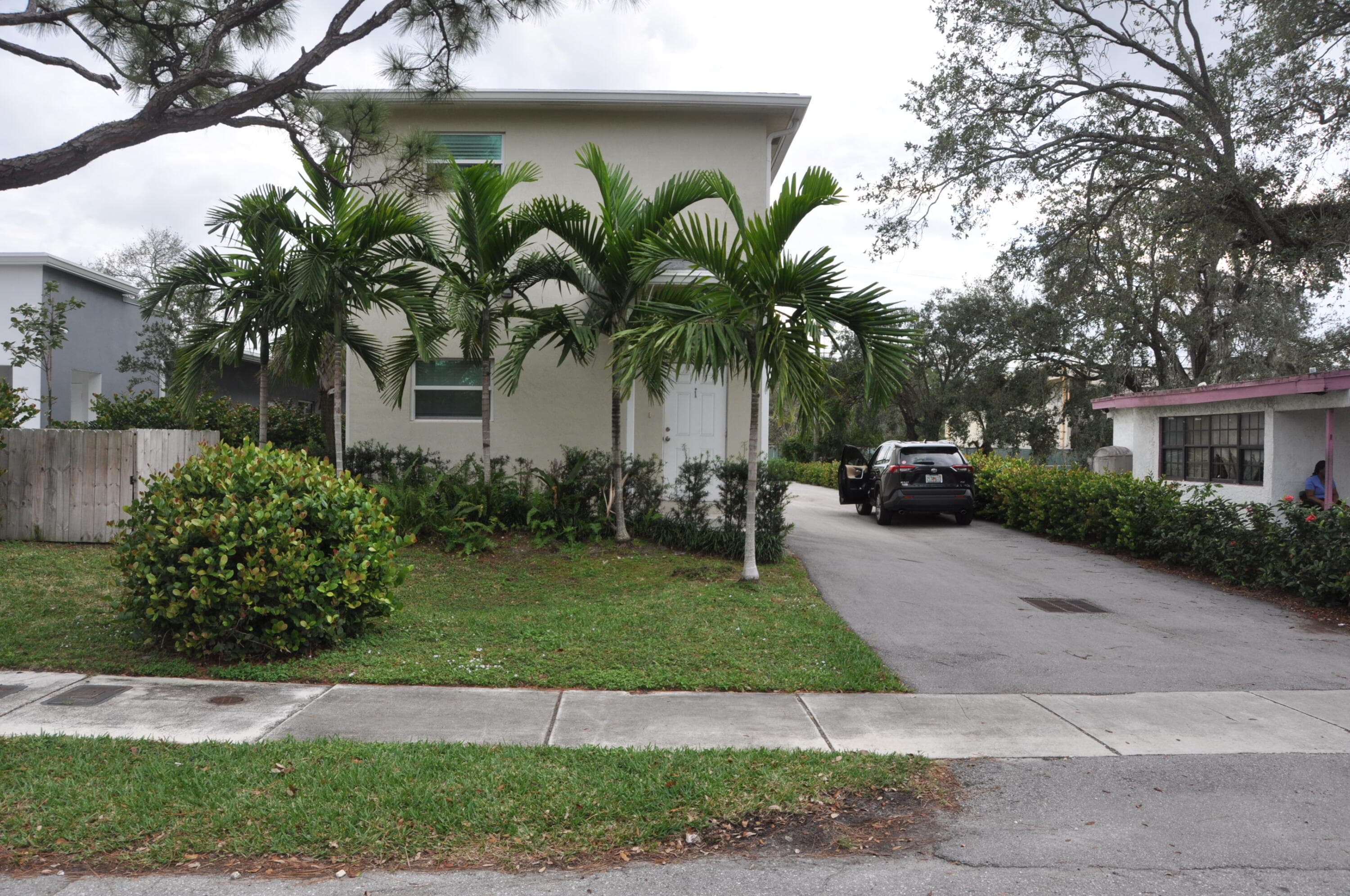 1216 NW 6th Court #3