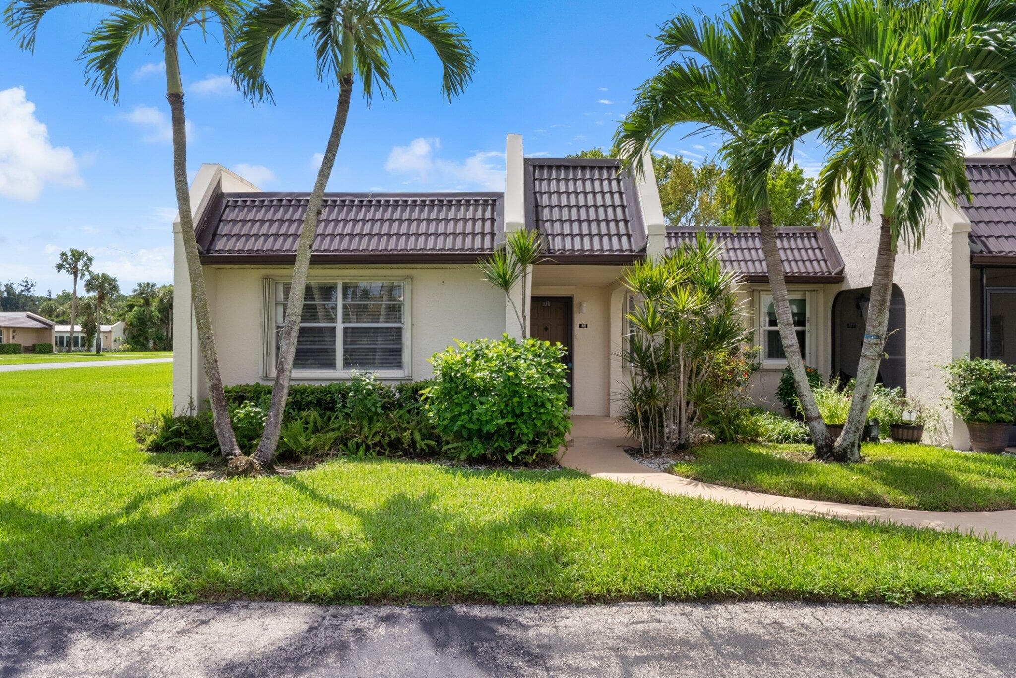 100 Lake Rebecca Drive