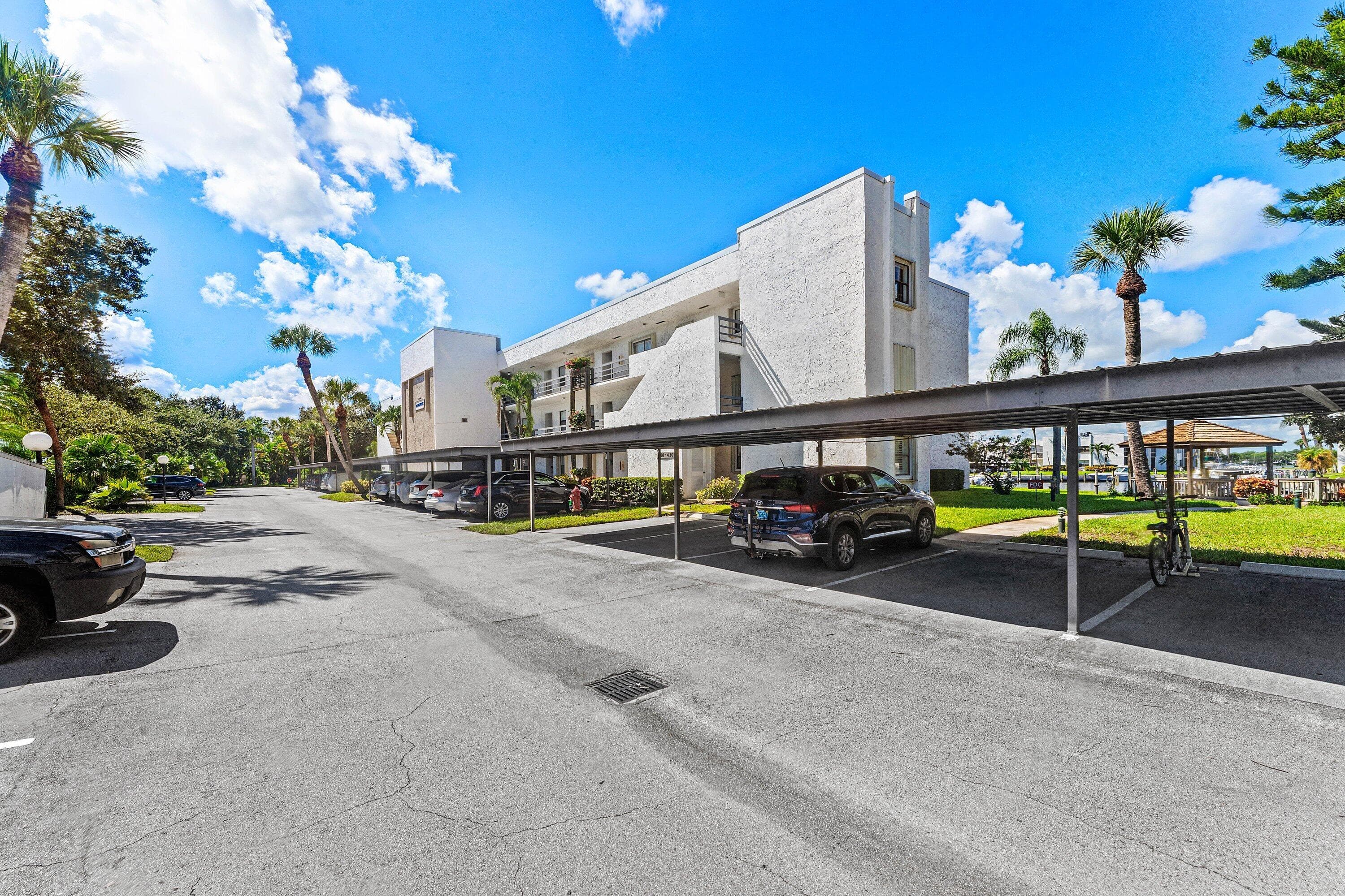 1950 SW Palm City Road #4-102