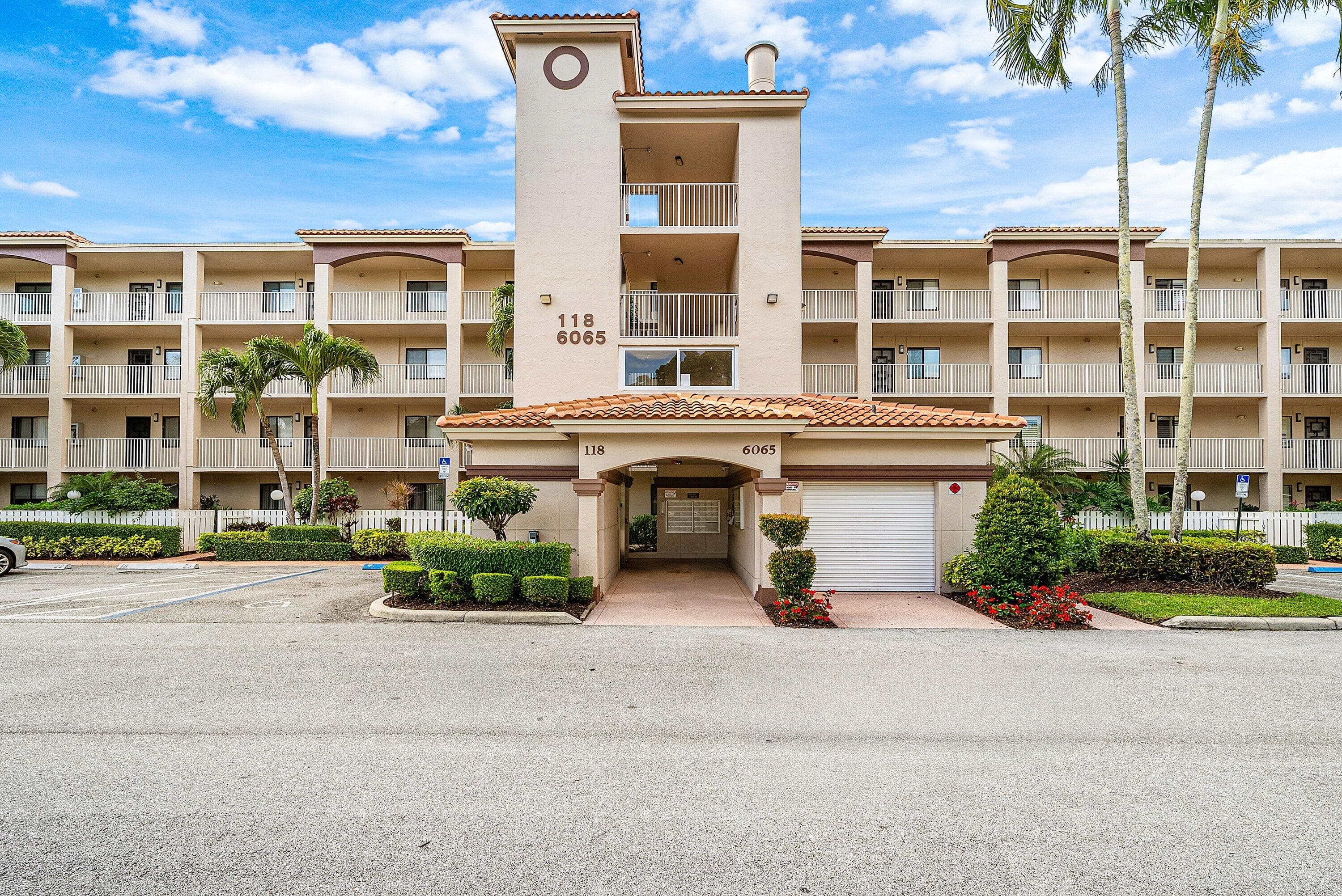 6065 POINTE REGAL Circle #405