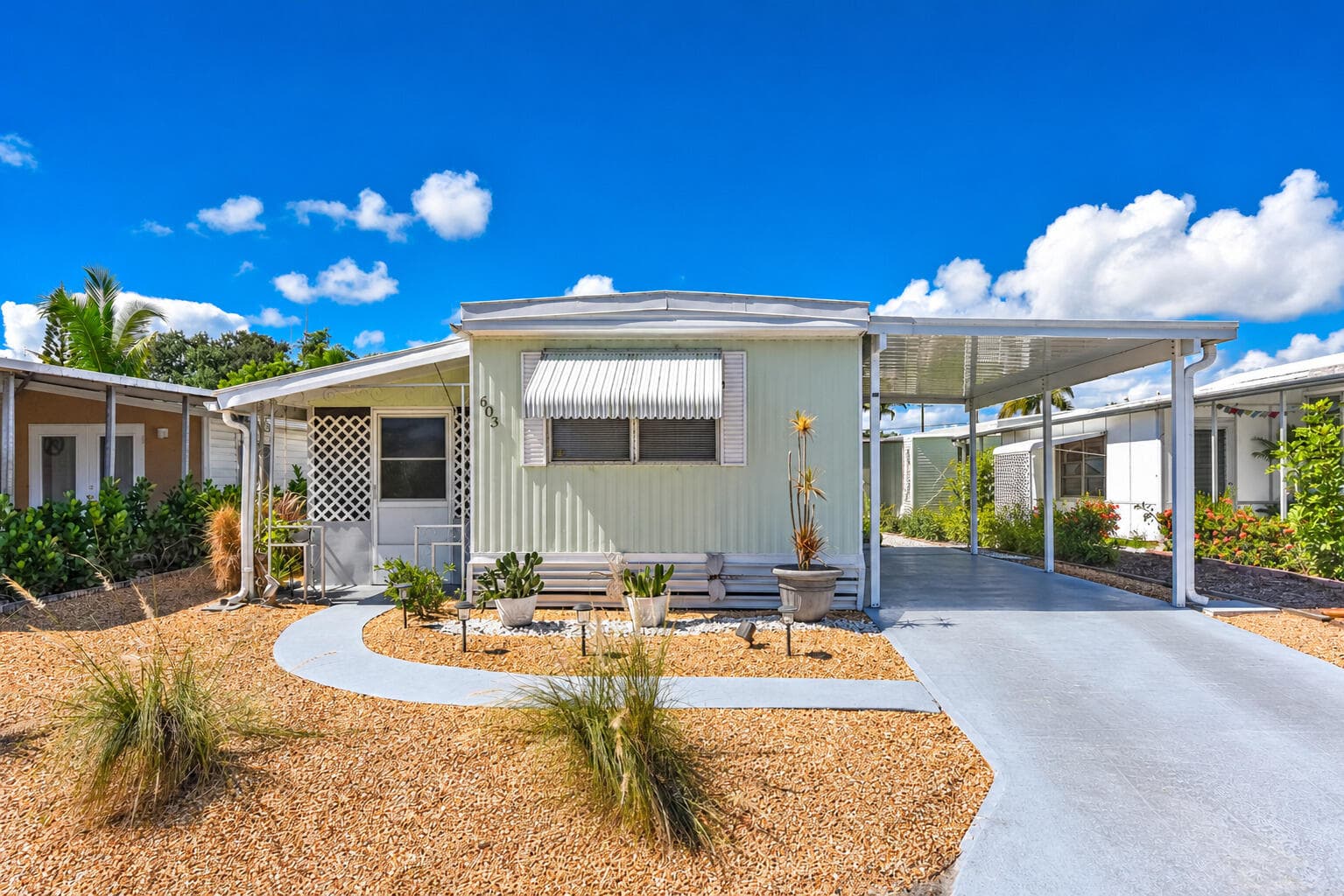 603 Garden View