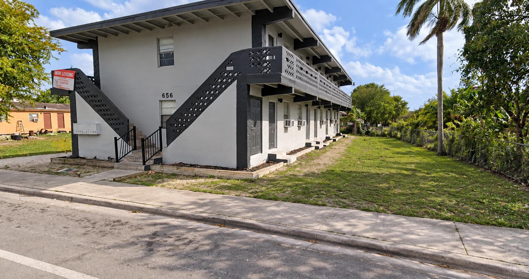 656 SW AVENUE C Place #7
