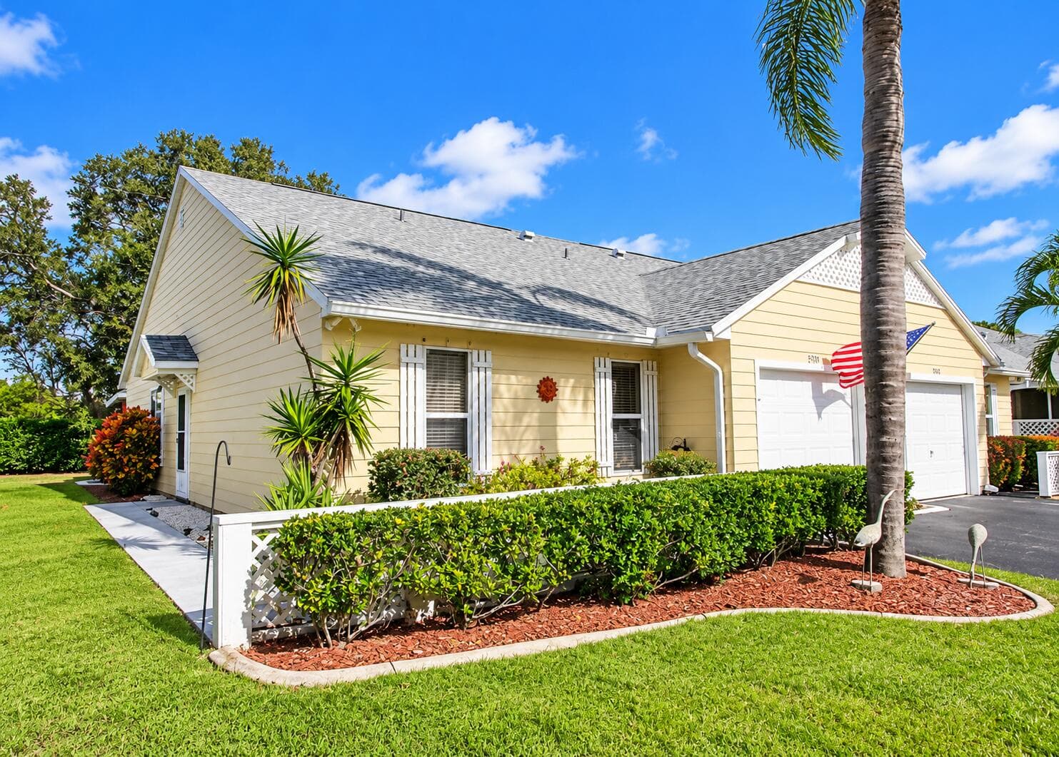 2519 SE Tropical E Circle