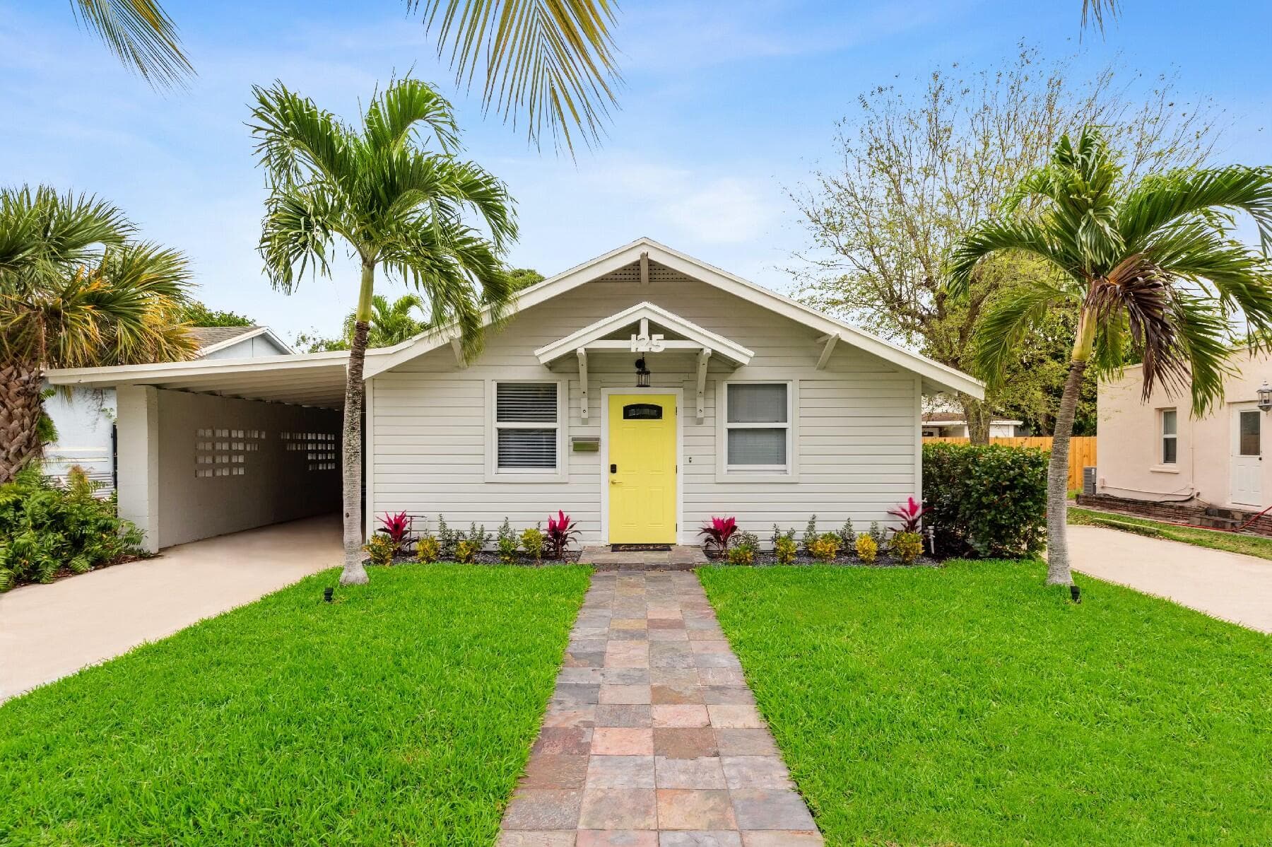 125 NW 3rd Avenue