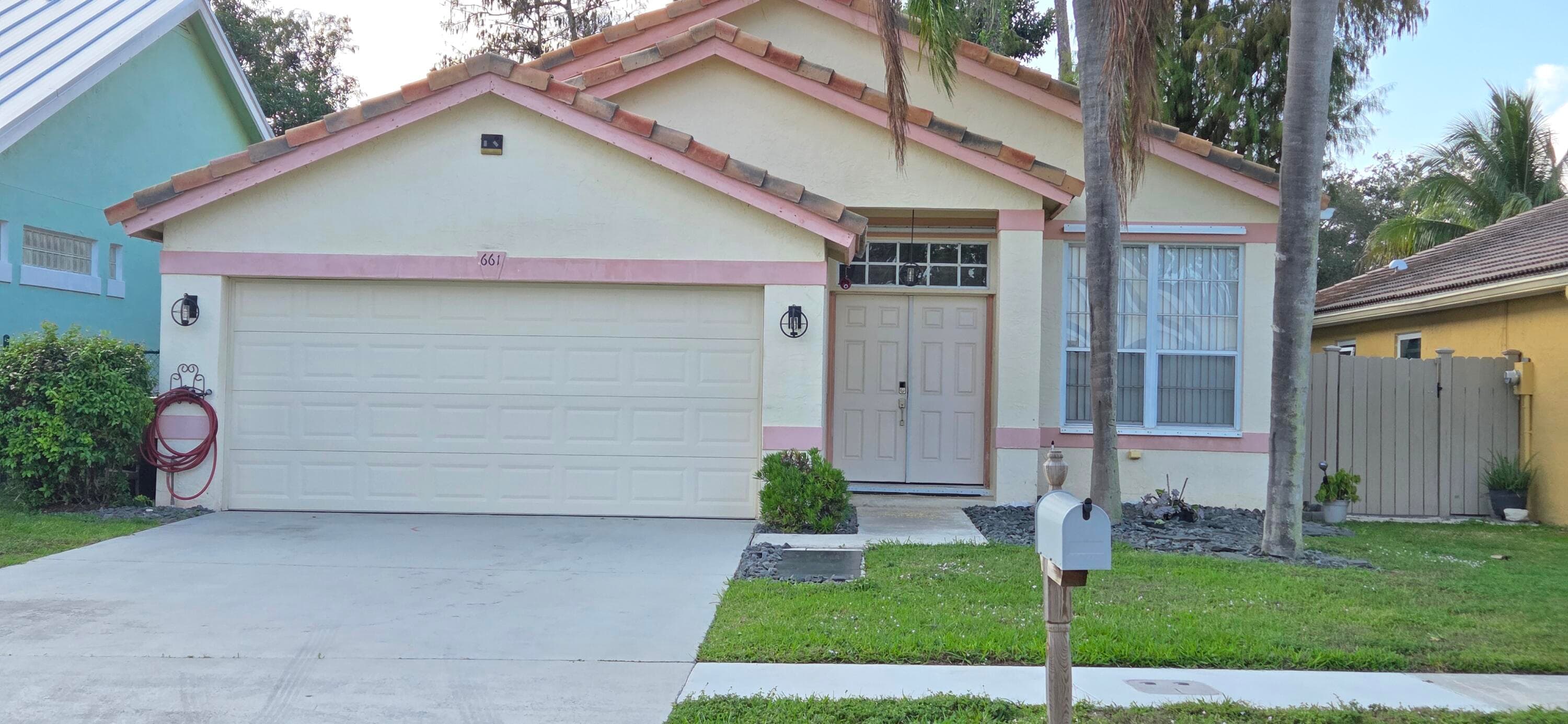 661 Lake Wellington Drive