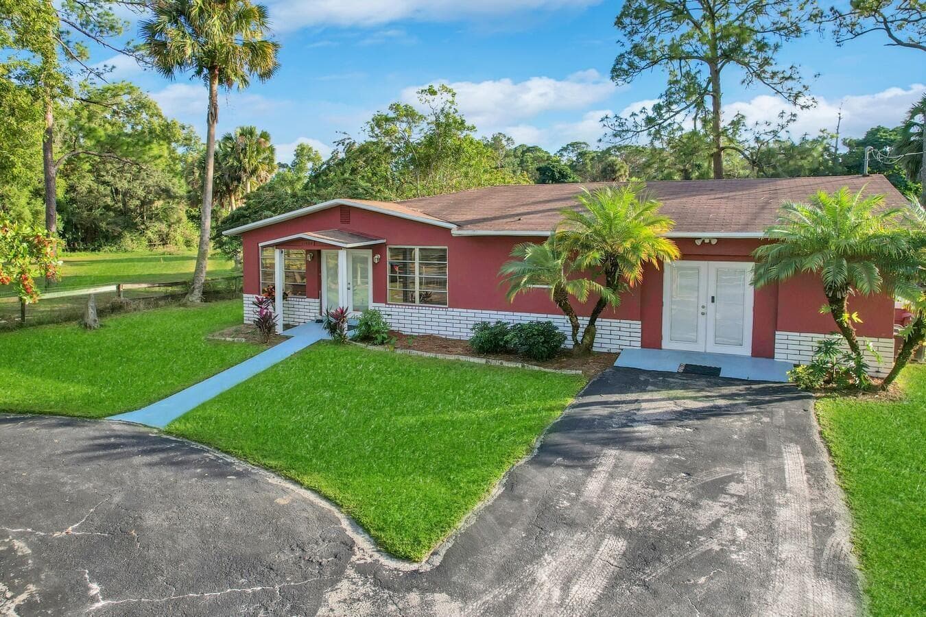 11424 165th Road N